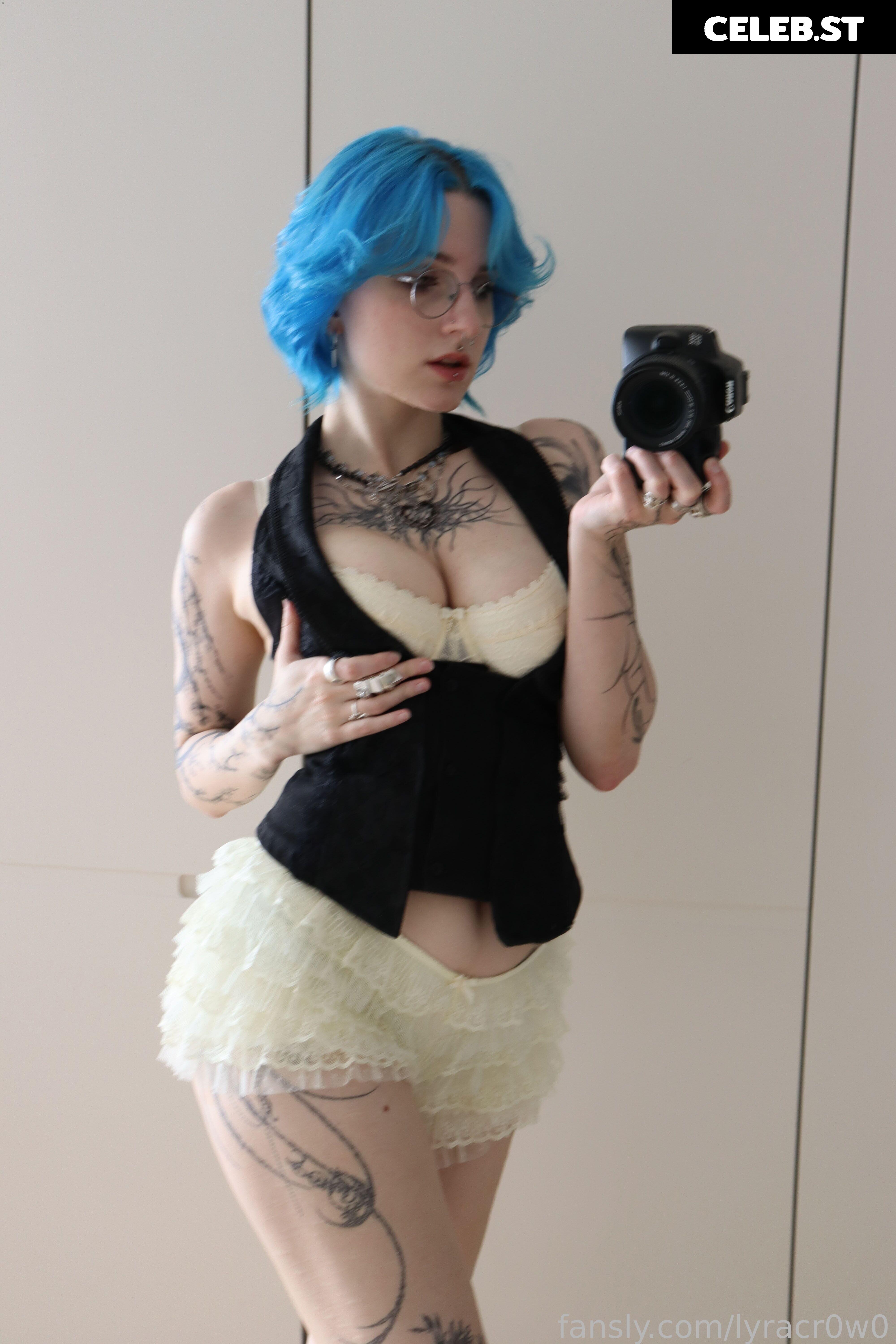 Lyra Crow | lyracr0w0 Image 20647263