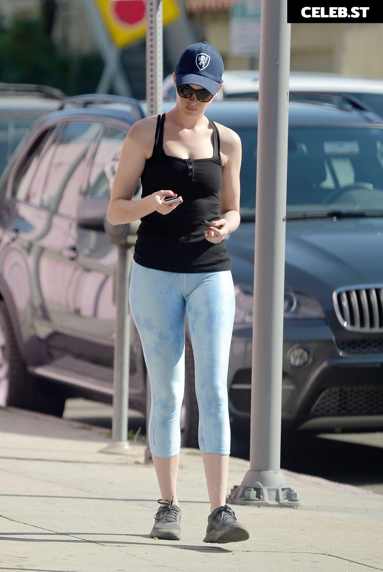 Anne Hathaway Image 2064691