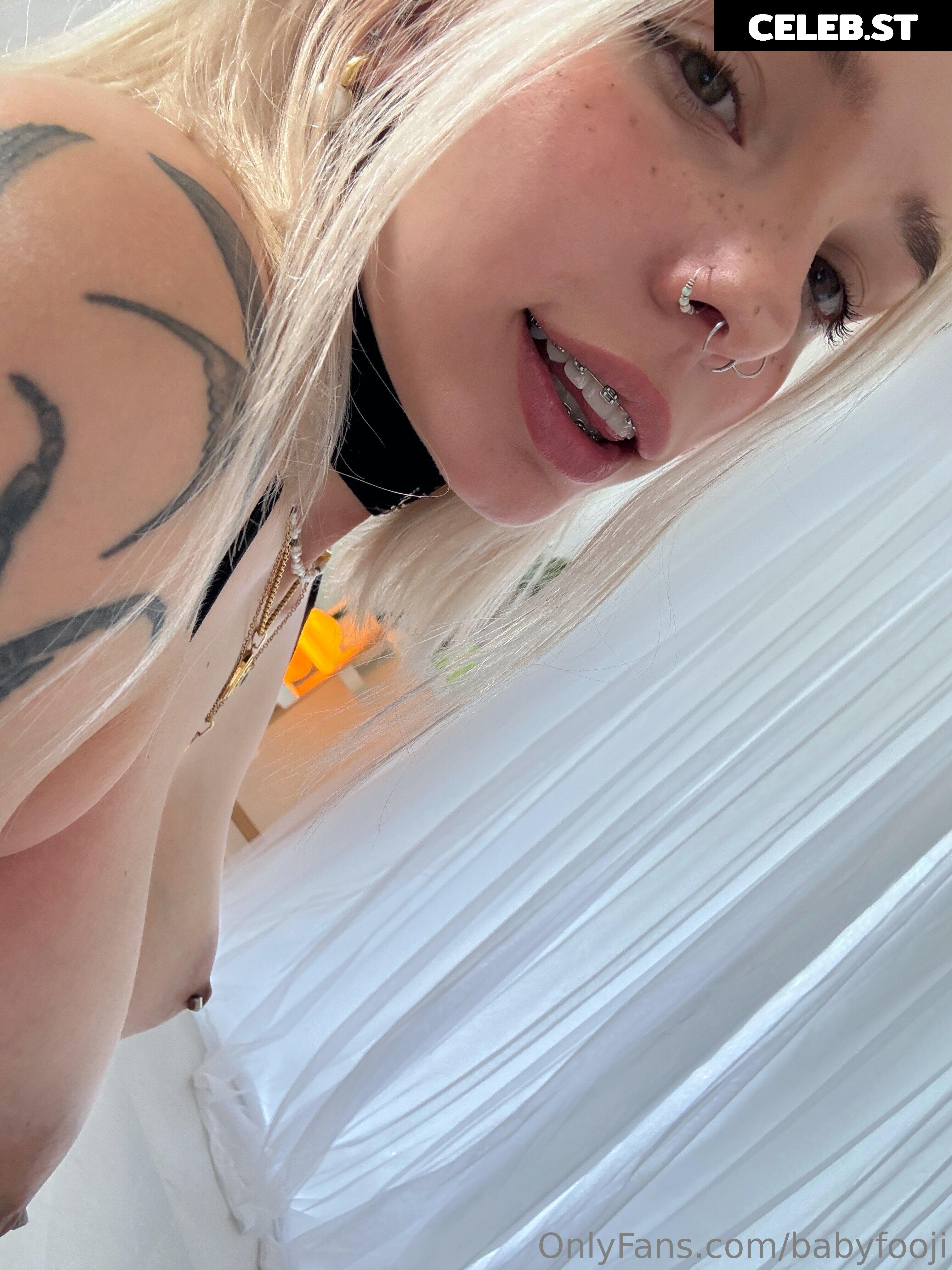 babyfooji / peachtot Image 20643543