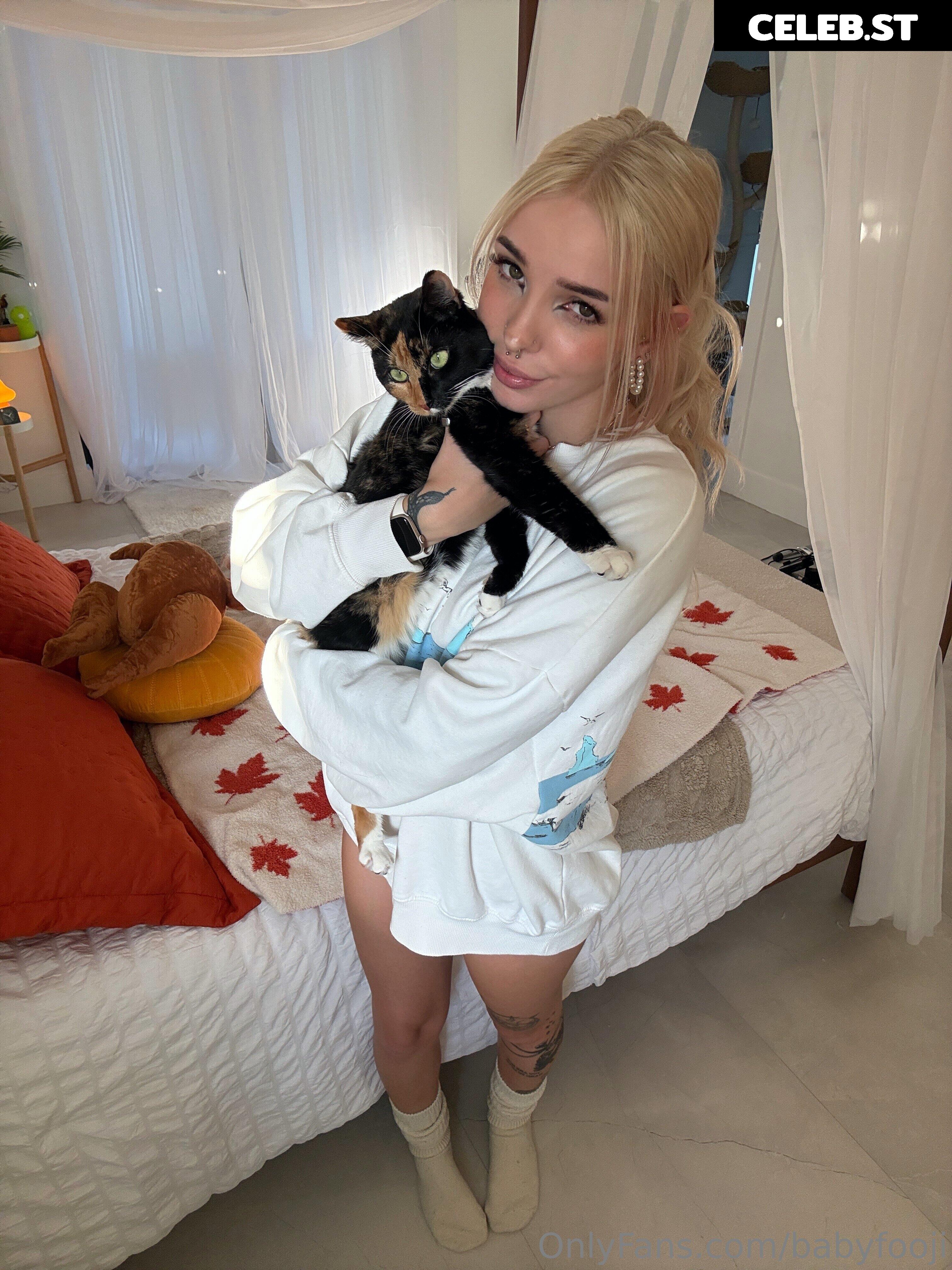 babyfooji / peachtot Image 20642901