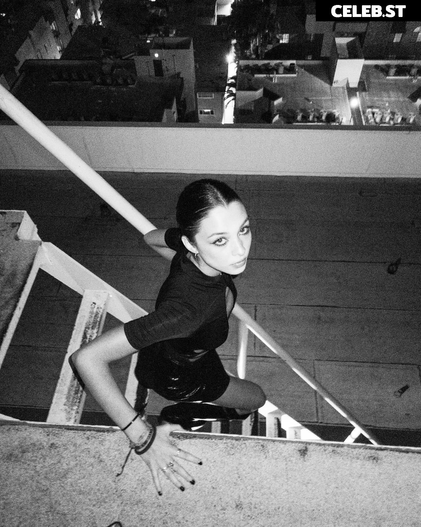 Mishka Silva Image 2061141