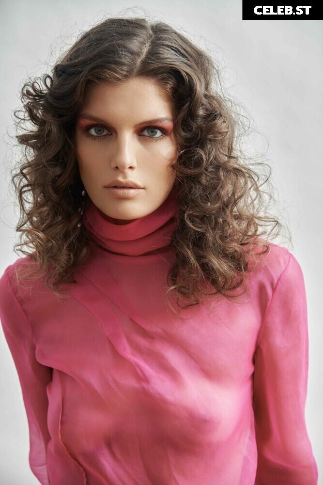 Vanessa Fuchs Image 2062865