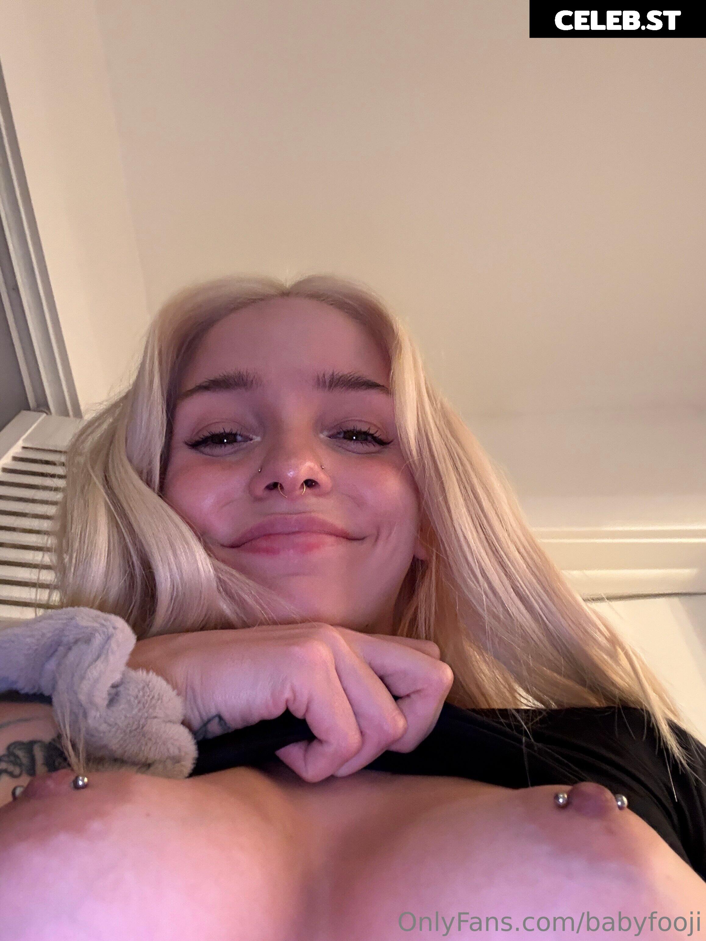 babyfooji / peachtot Image 20629217