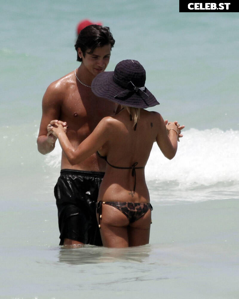 Shauna Sand Image 2063044