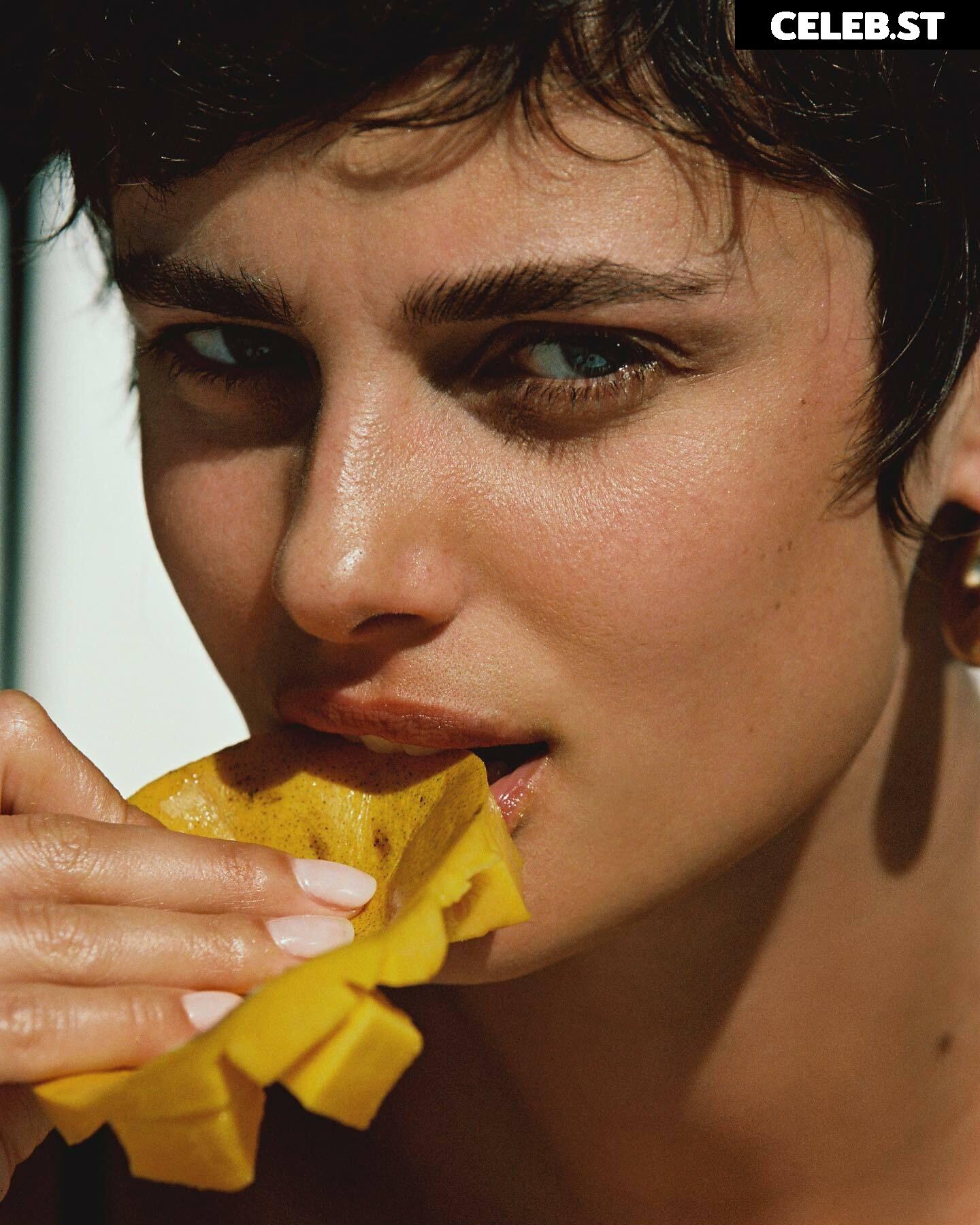 Taylor Marie Hill Image 2069897