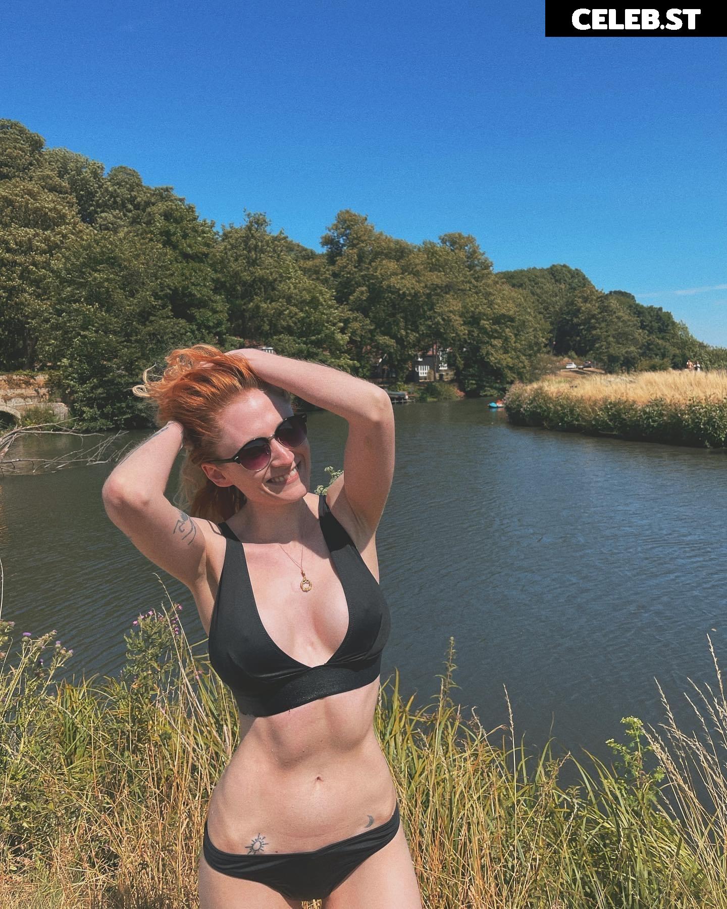 Janet Devlin Image 2069444