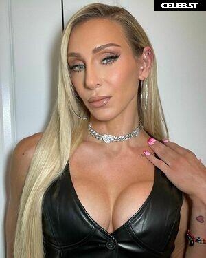 Charlotte Flair Image 2069667
