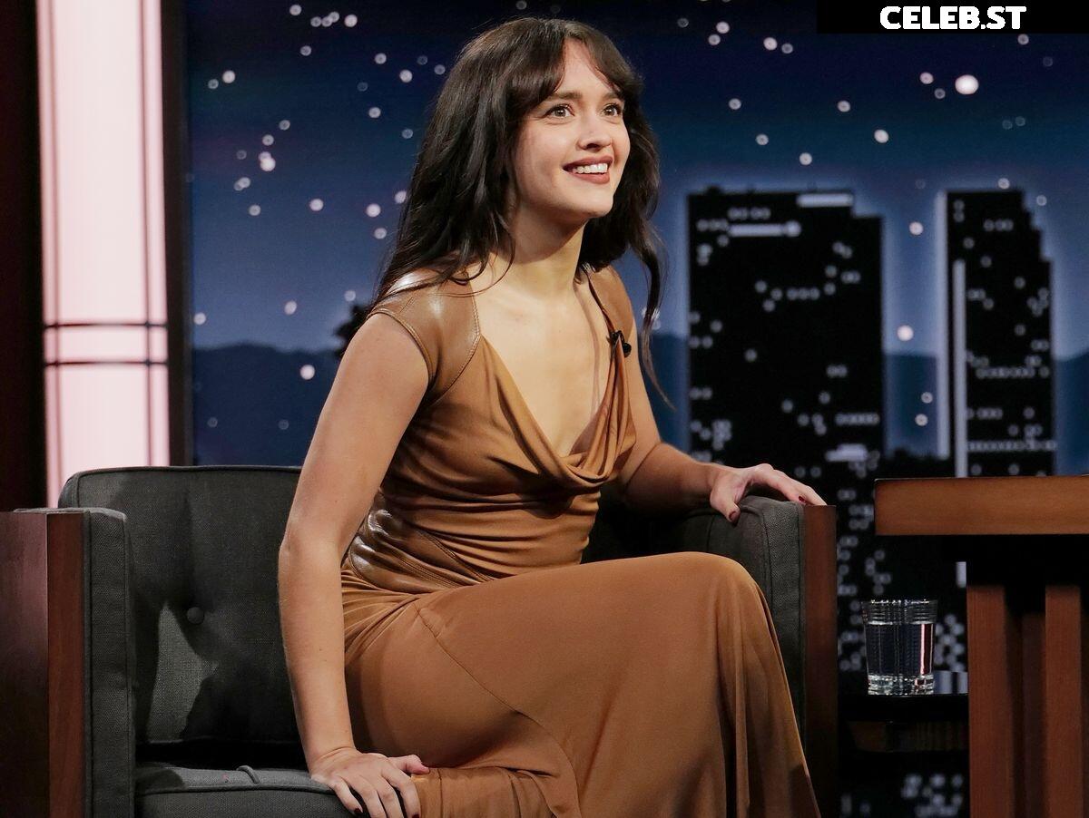 Olivia Cooke Image 2069368