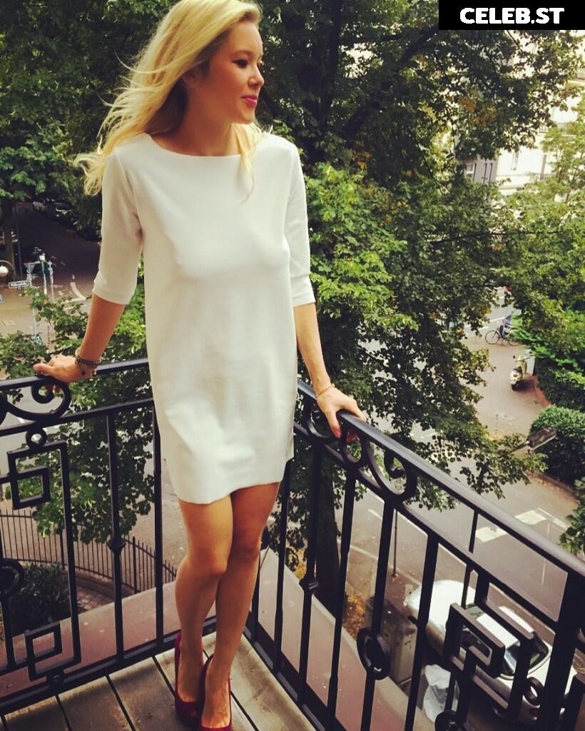 Laura Karasek Image 2069283