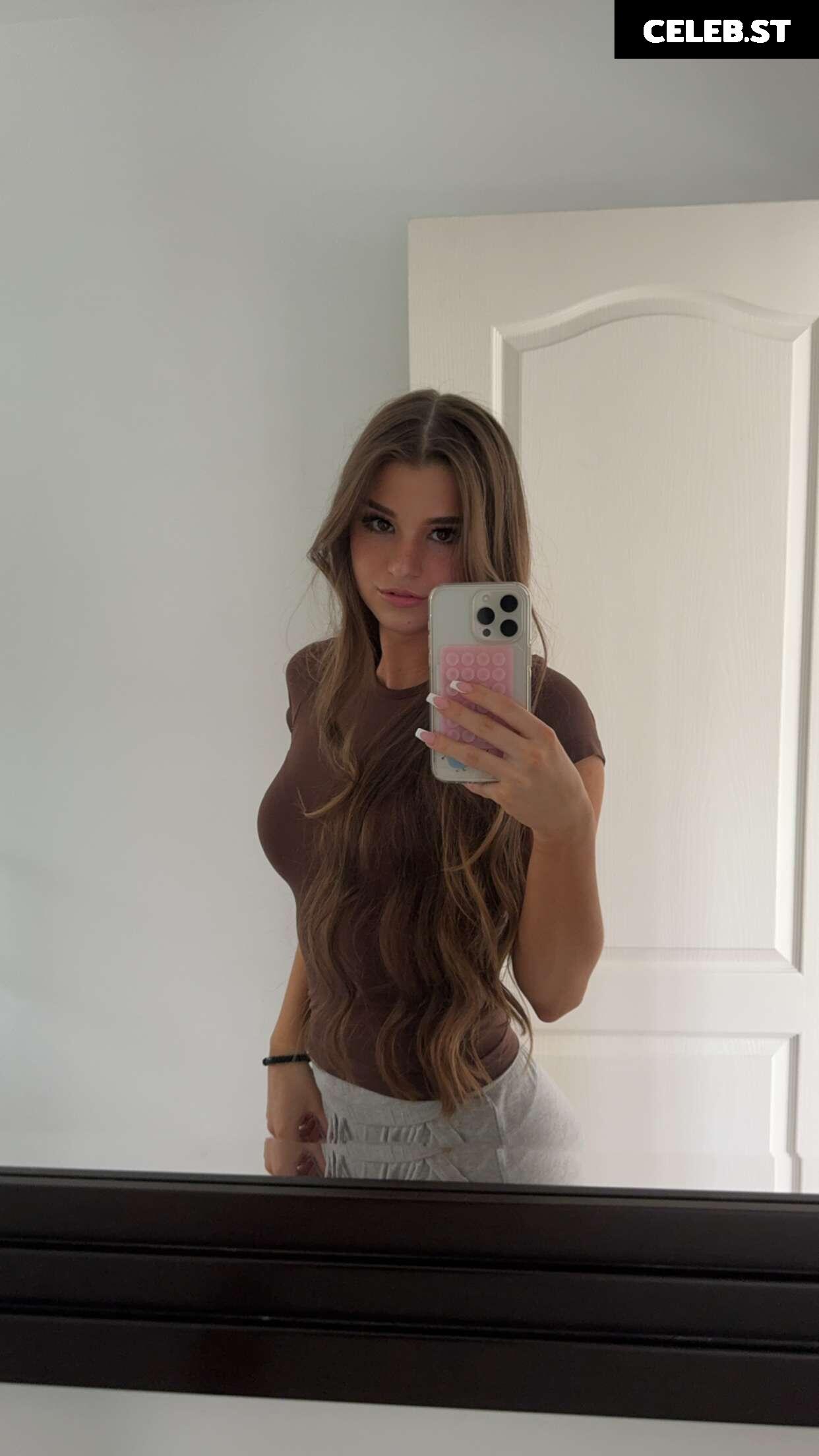 Brooke Monk Image 20688167