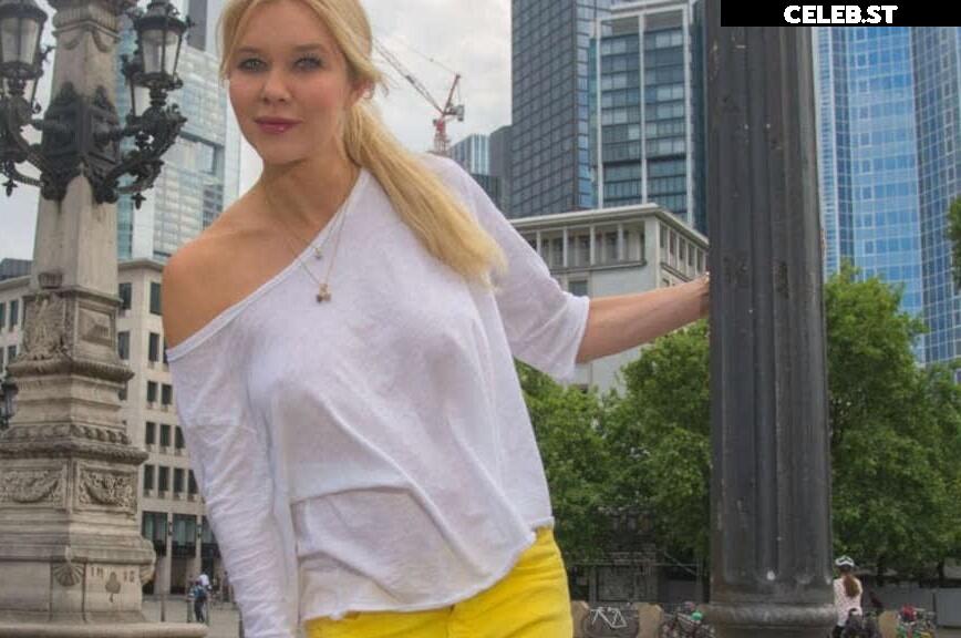 Laura Karasek Image 2068759