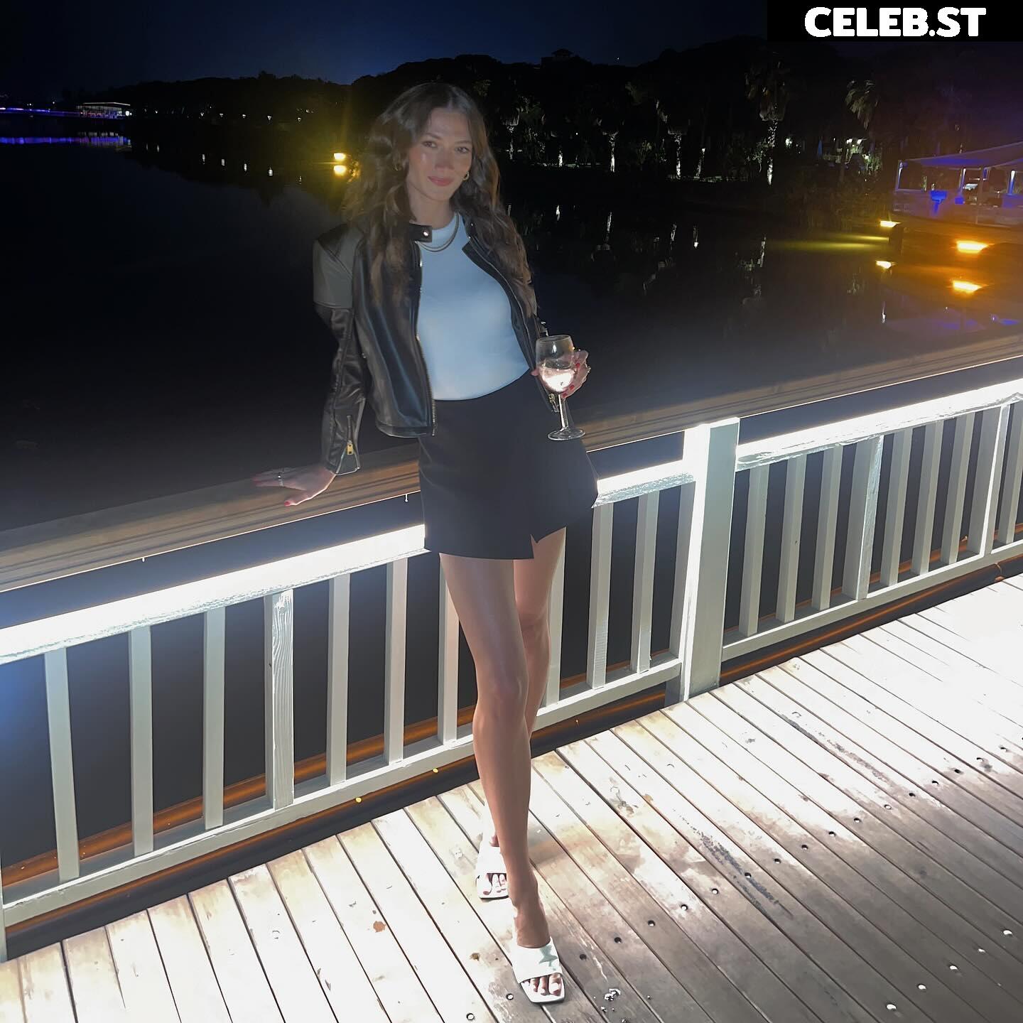 Leony Burger Image 2068148