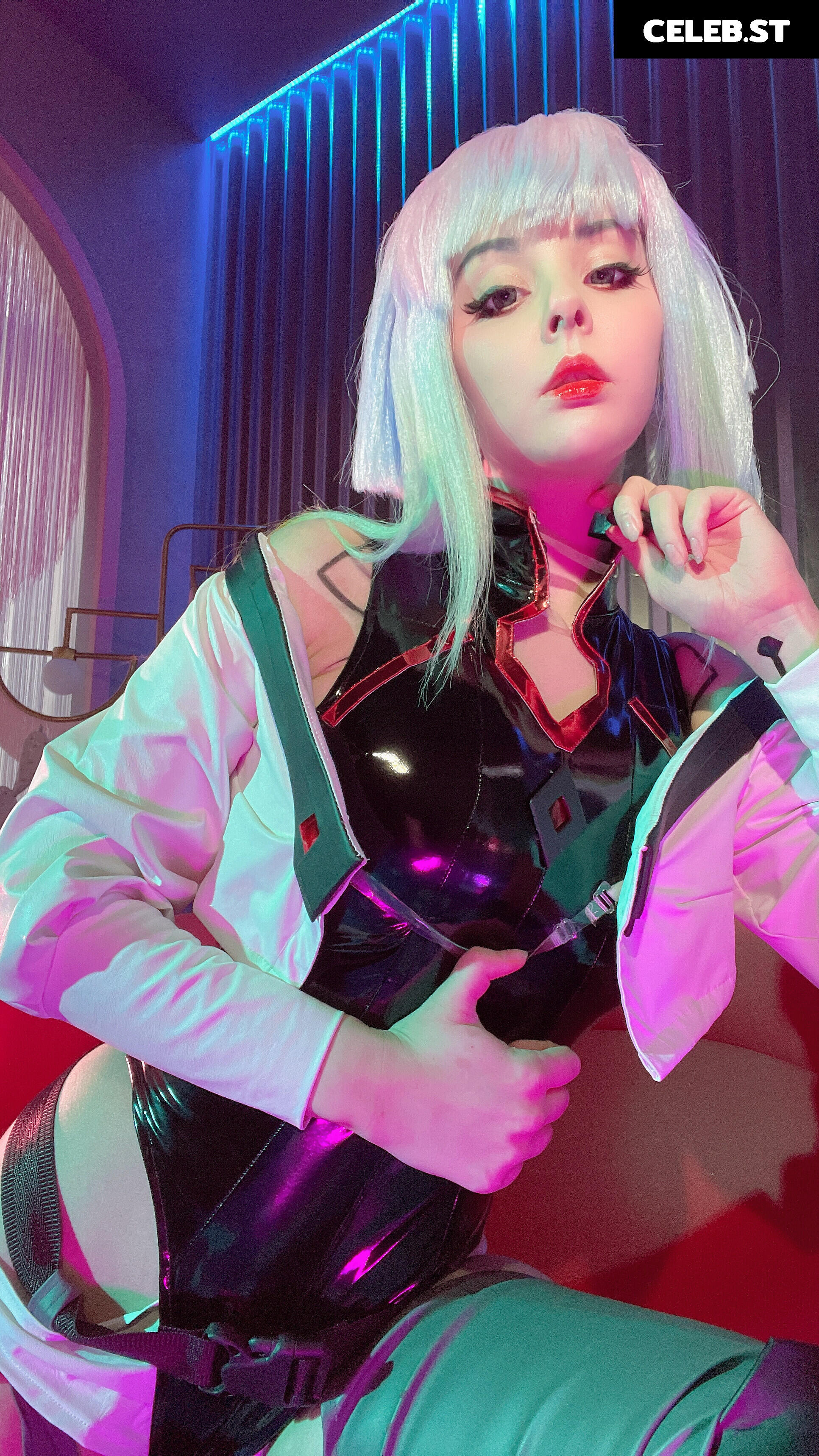 Disharmonica / Helly Valentine Image 20683876
