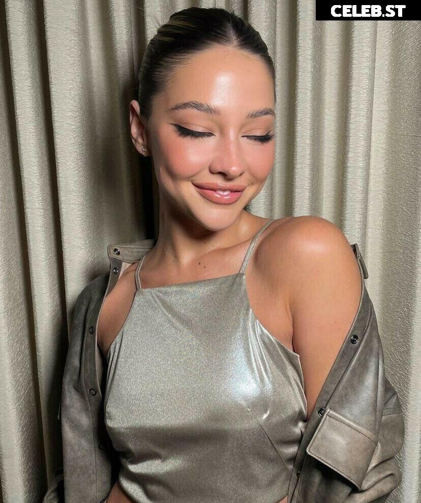 Madelyn Cline Image 2057819