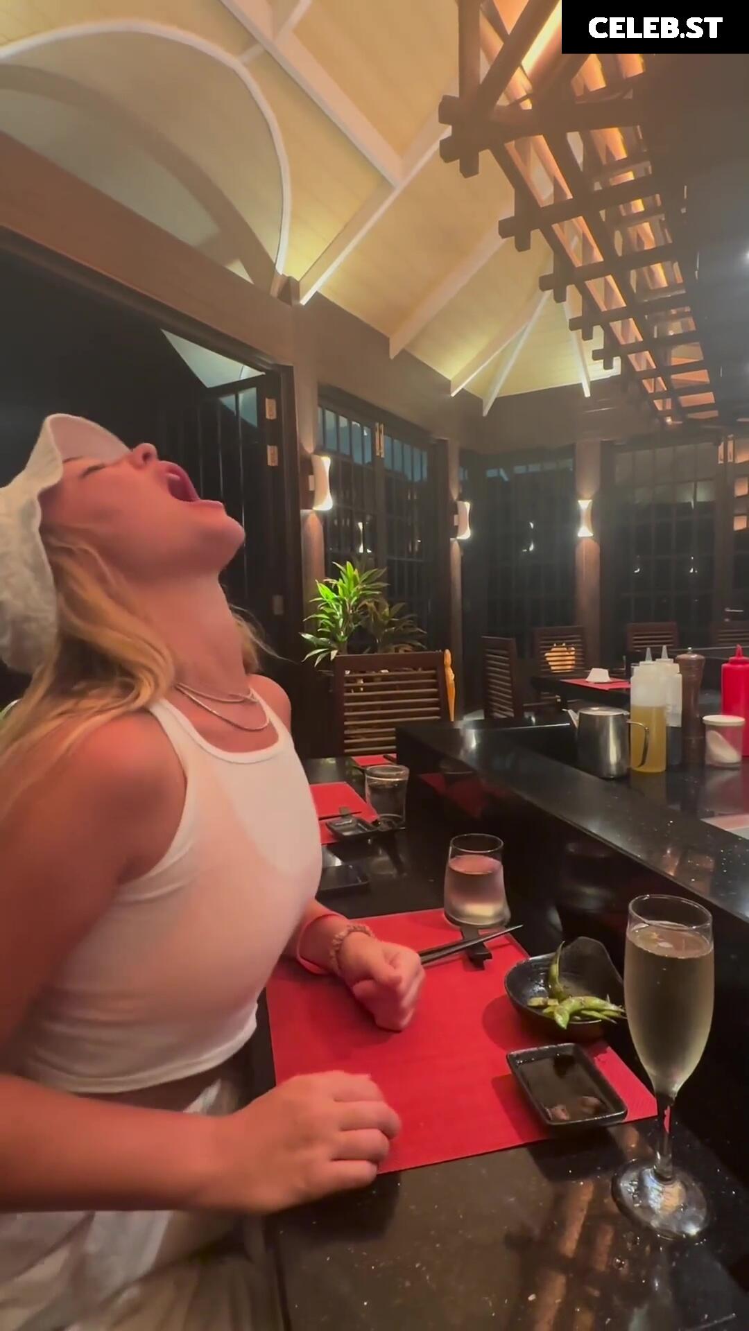 Madelyn Cline Image 2057763