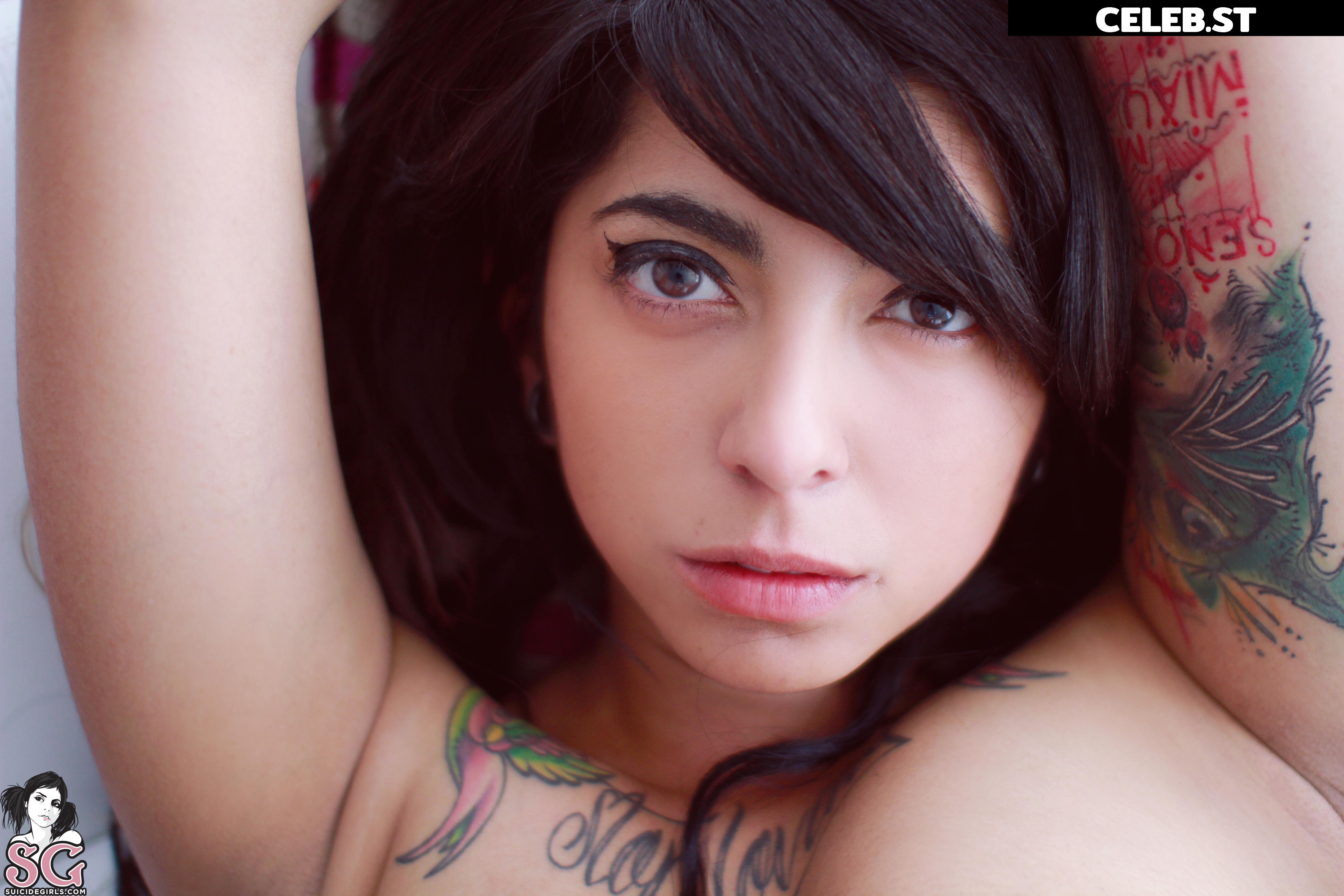 Nathalie Hardy / Milou Suicide Image 20543953