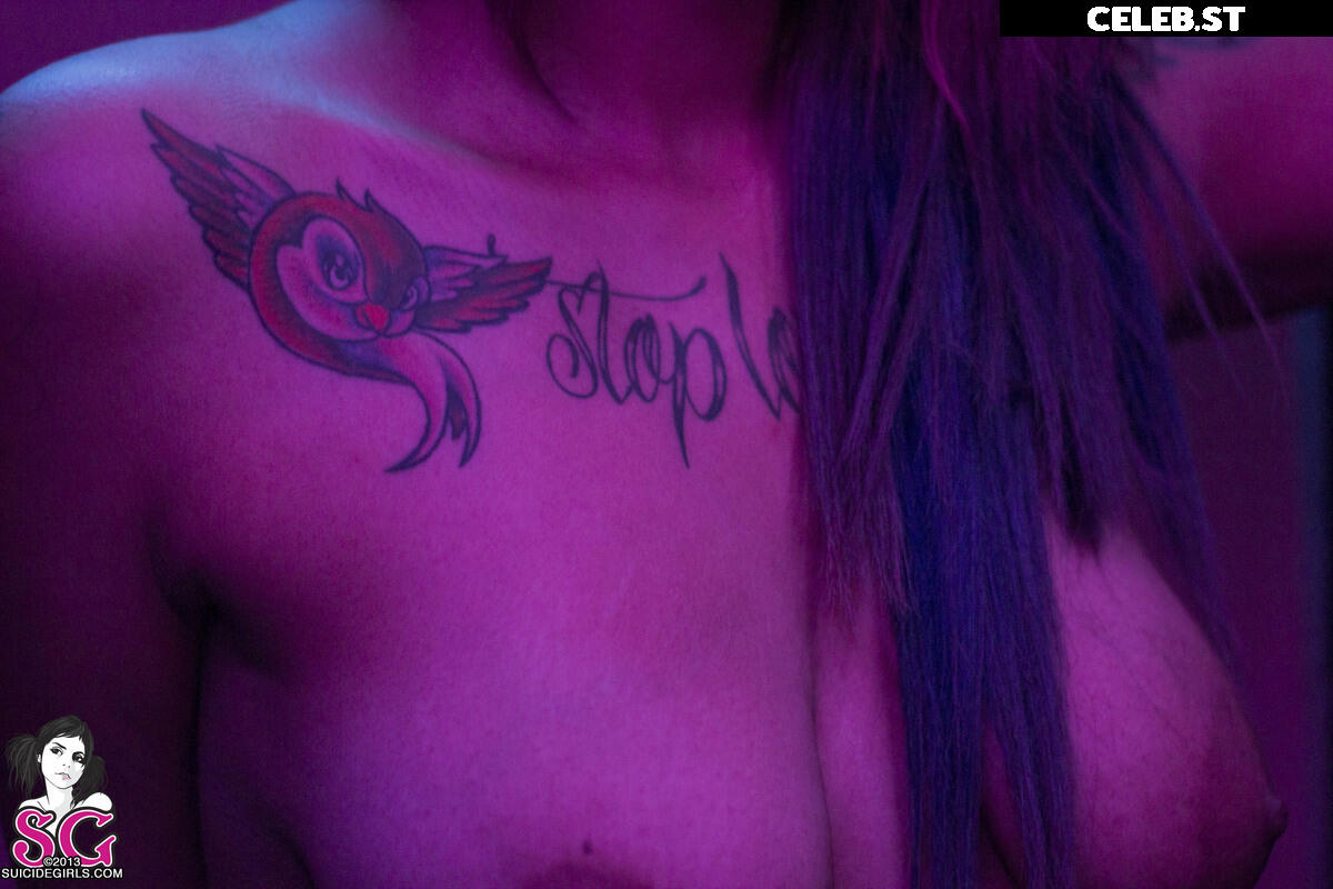 Nathalie Hardy / Milou Suicide Image 20543977