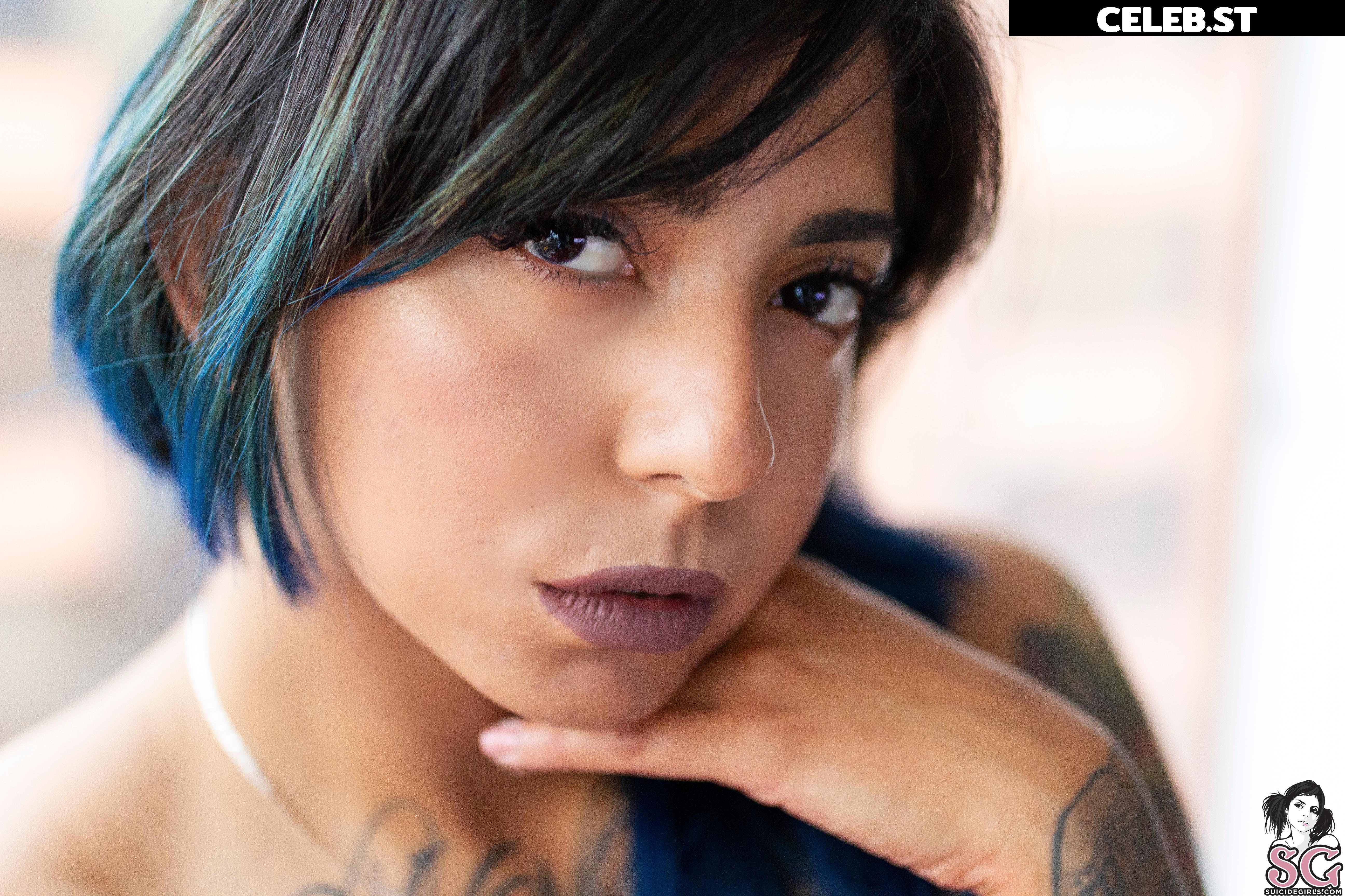 Nathalie Hardy / Milou Suicide Image 20543854