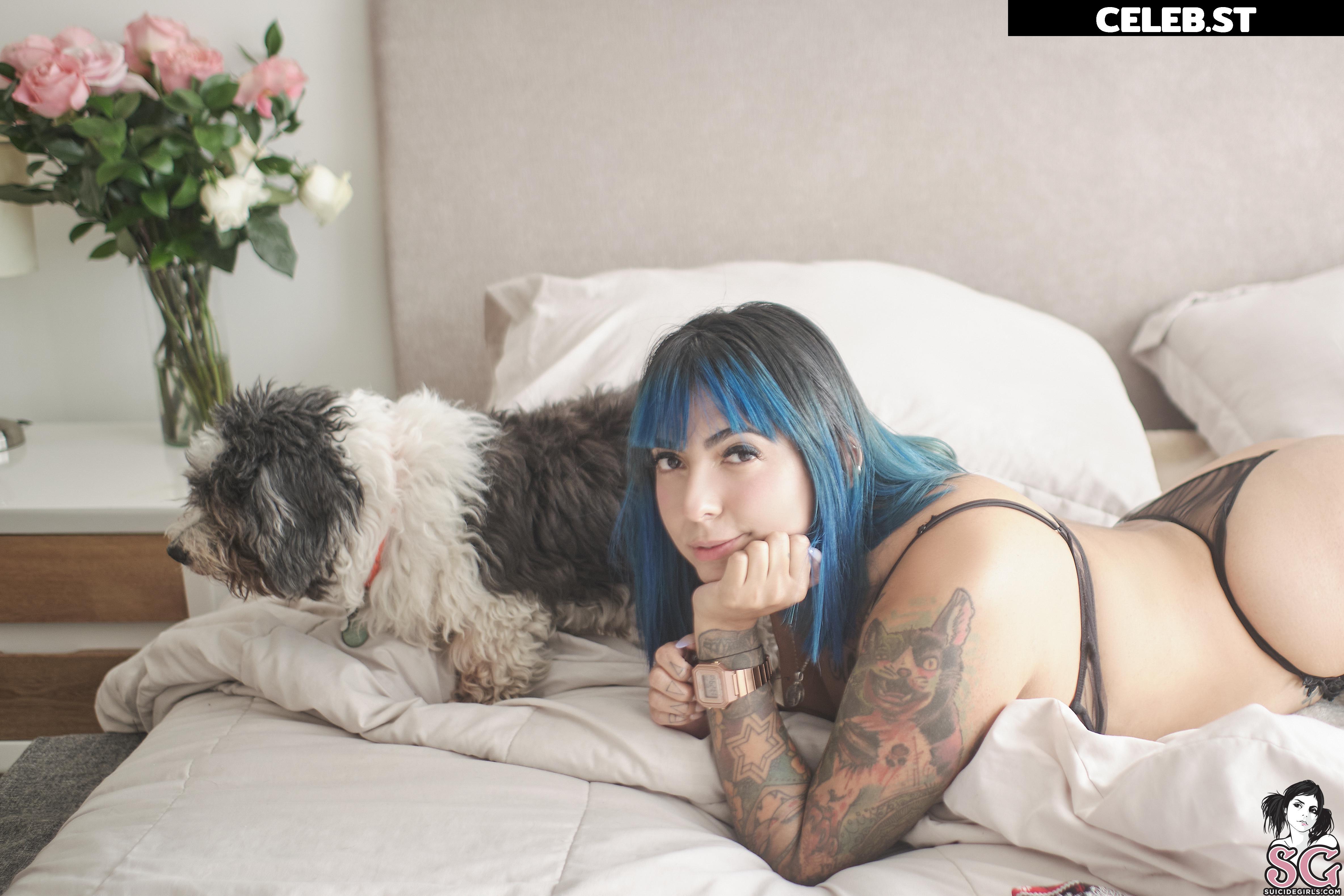 Nathalie Hardy / Milou Suicide Image 20543844