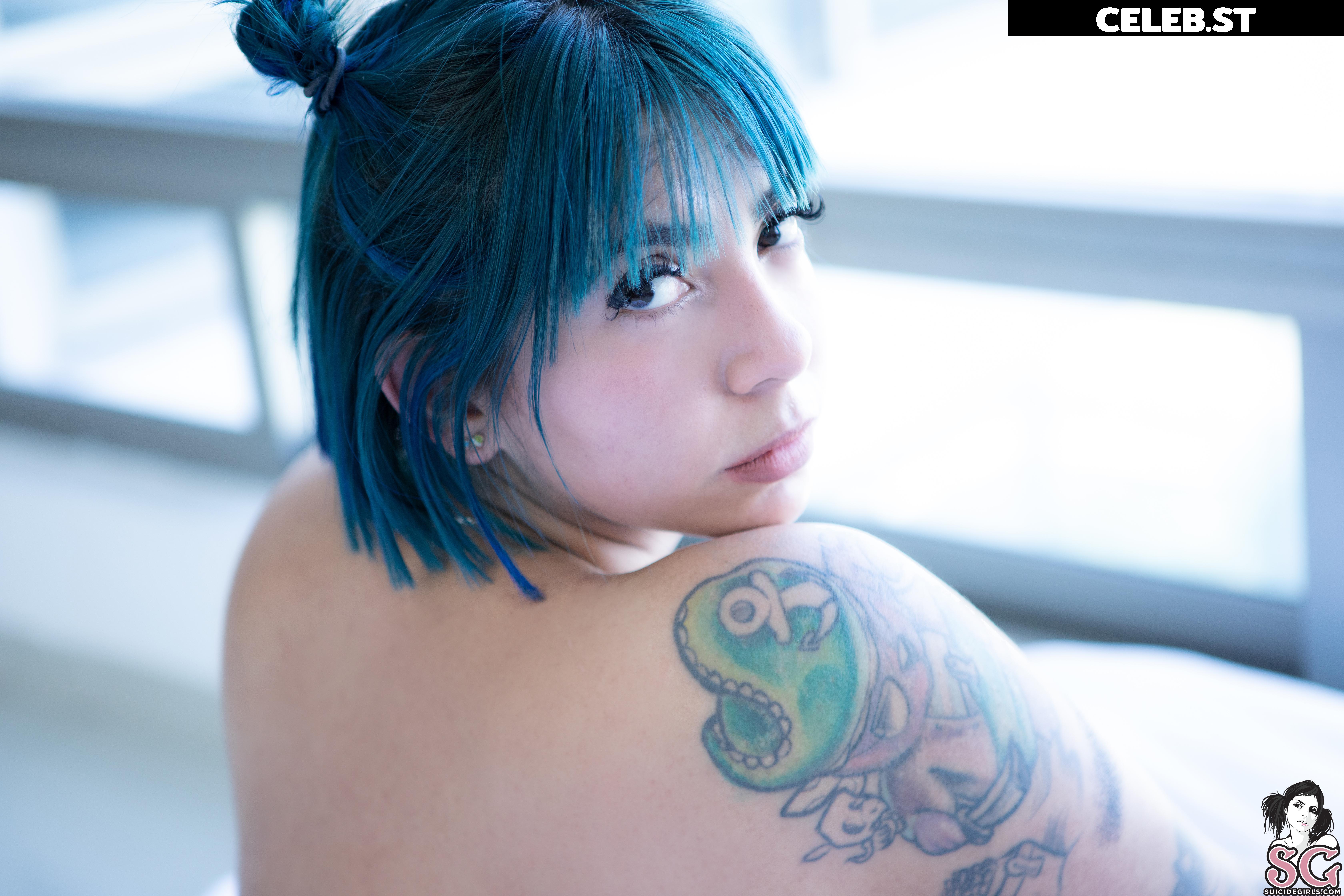 Nathalie Hardy / Milou Suicide Image 20543730