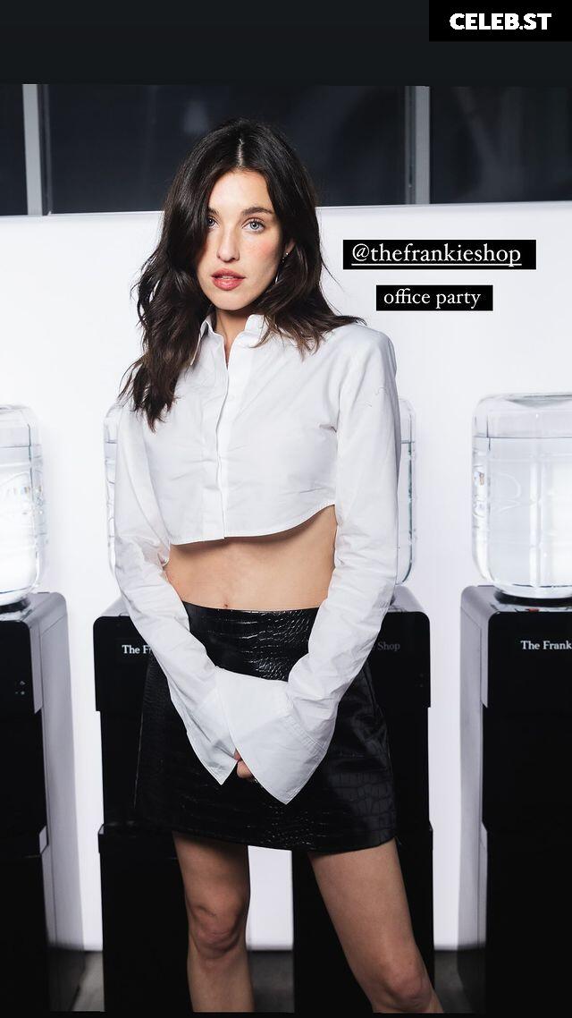 Rainey Qualley Image 20523024