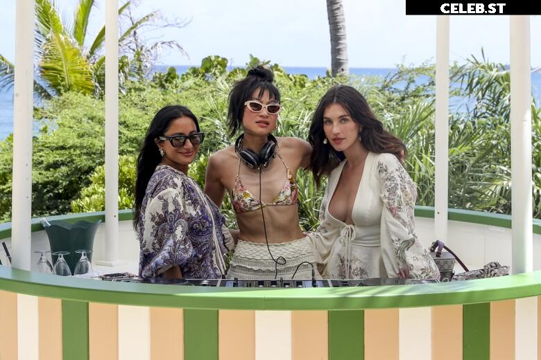 Rainey Qualley Image 20523029