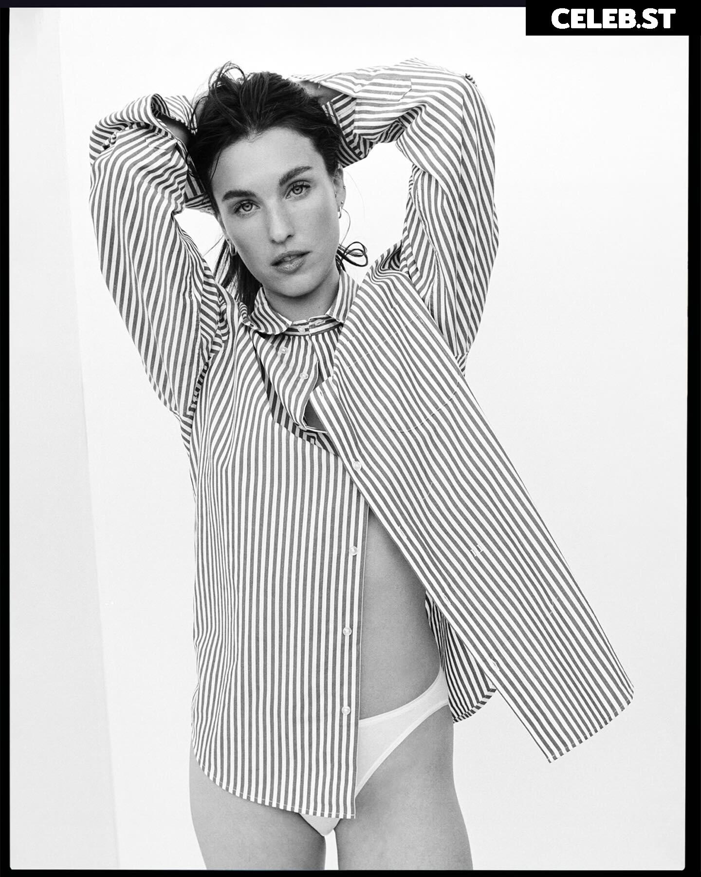 Rainey Qualley Image 20523019