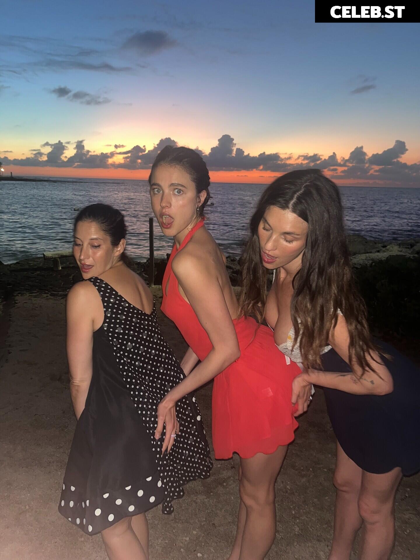 Rainey Qualley Image 20523071