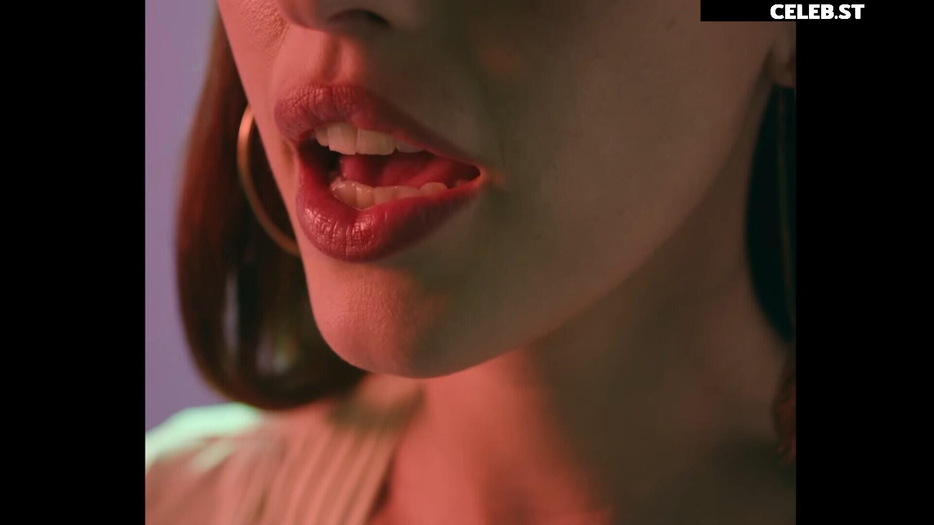 Rainey Qualley Image 20522977