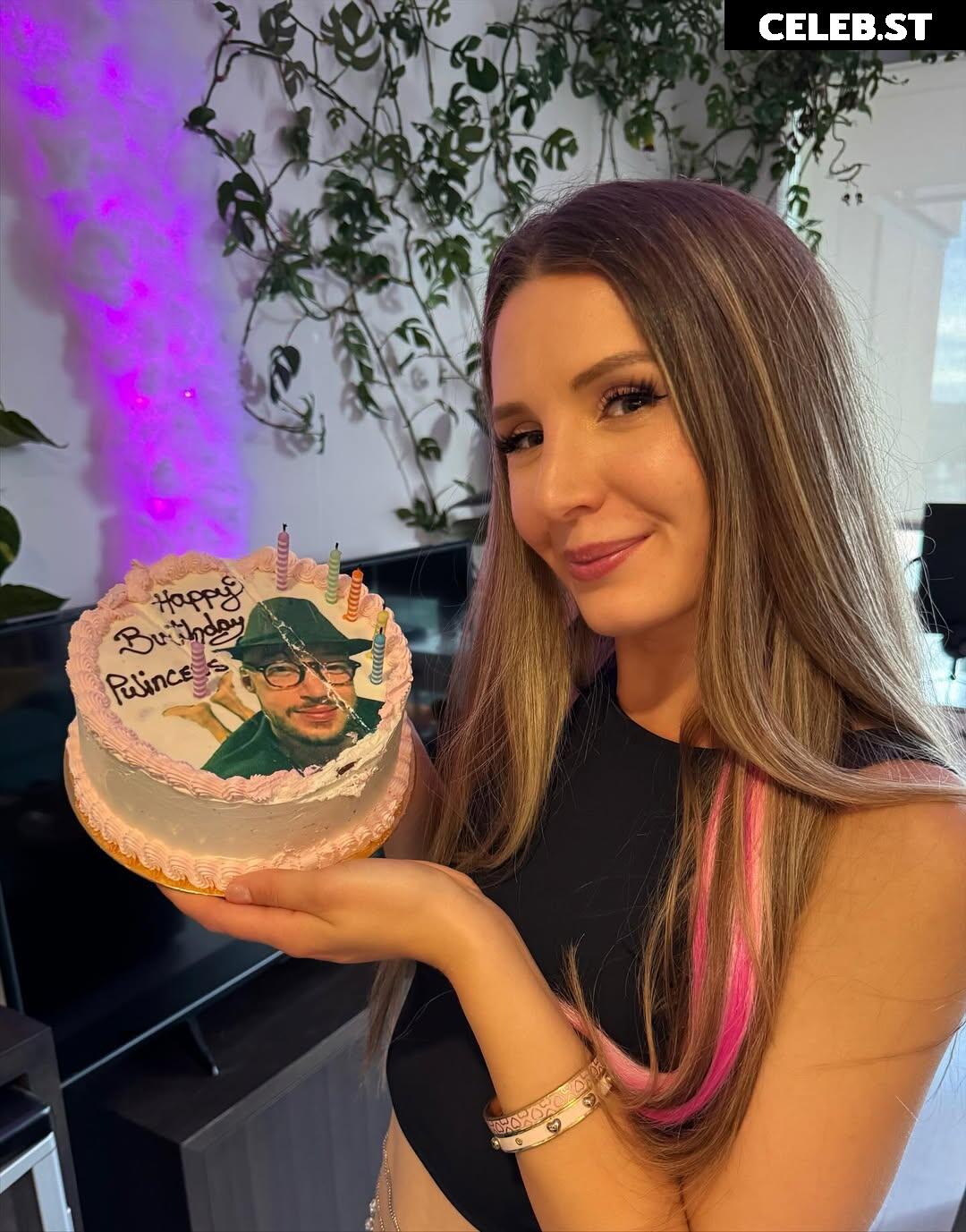 Lauren Southern Image 20538078