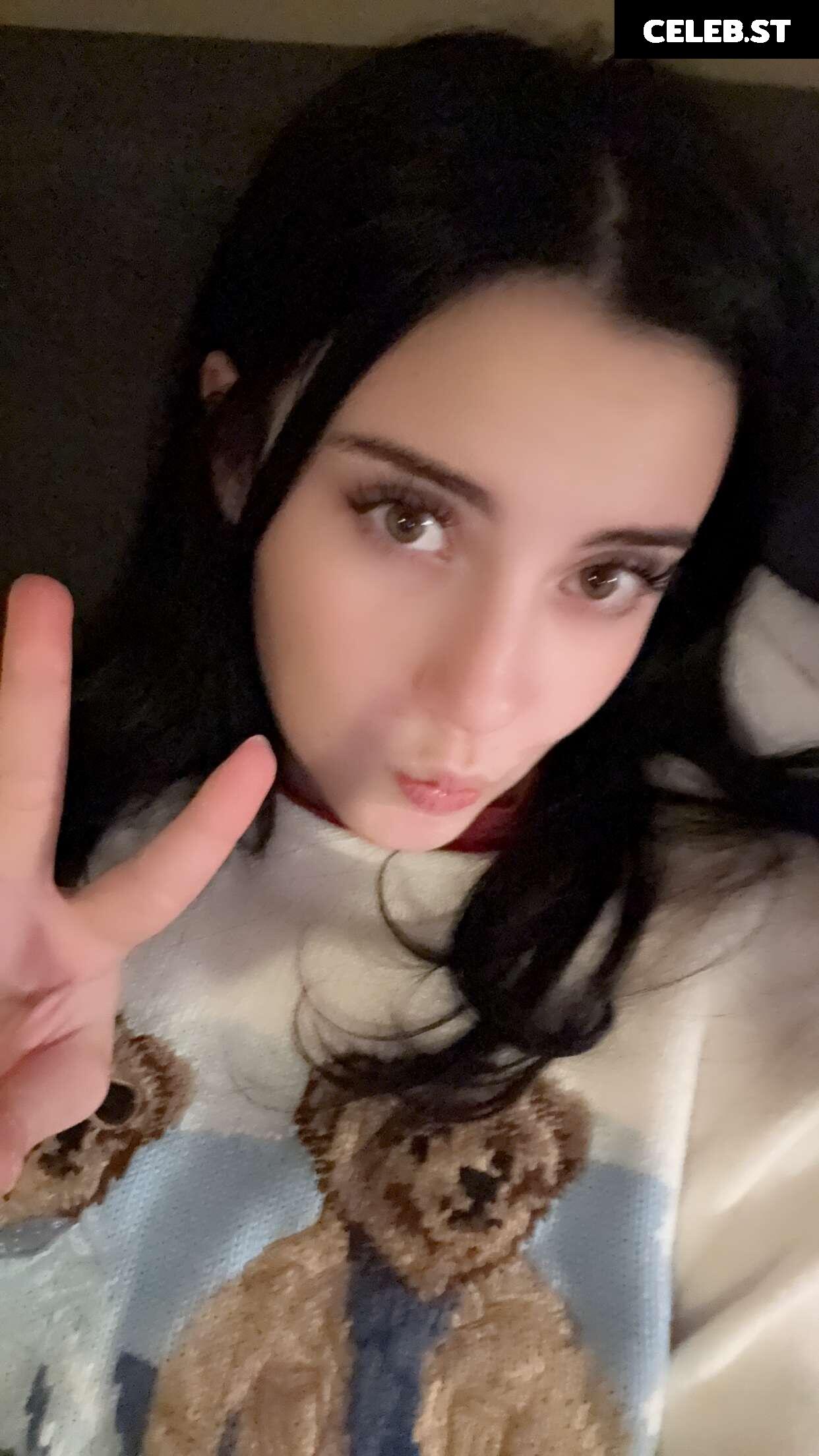 Hotblockchain / Emily Cocea / cryptobaddie1 Image 20595891