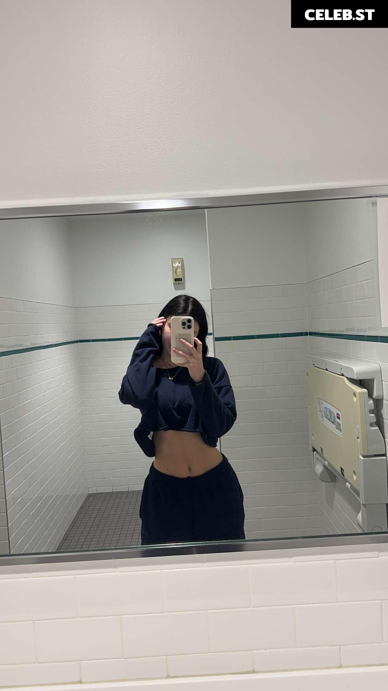 Hotblockchain / Emily Cocea / cryptobaddie1 Image 20595873