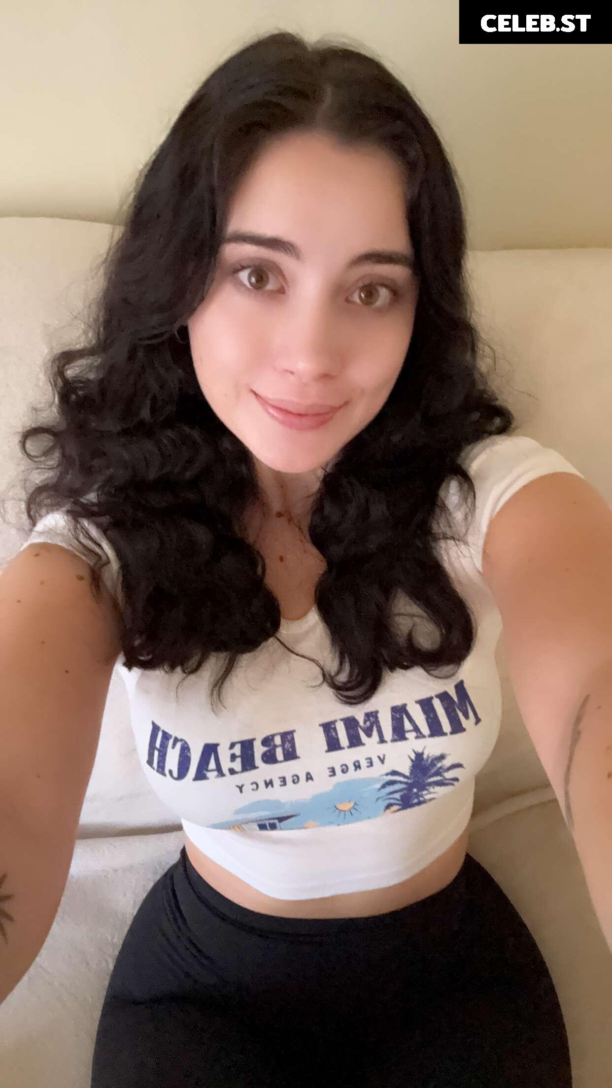 Hotblockchain / Emily Cocea / cryptobaddie1 Image 20595064