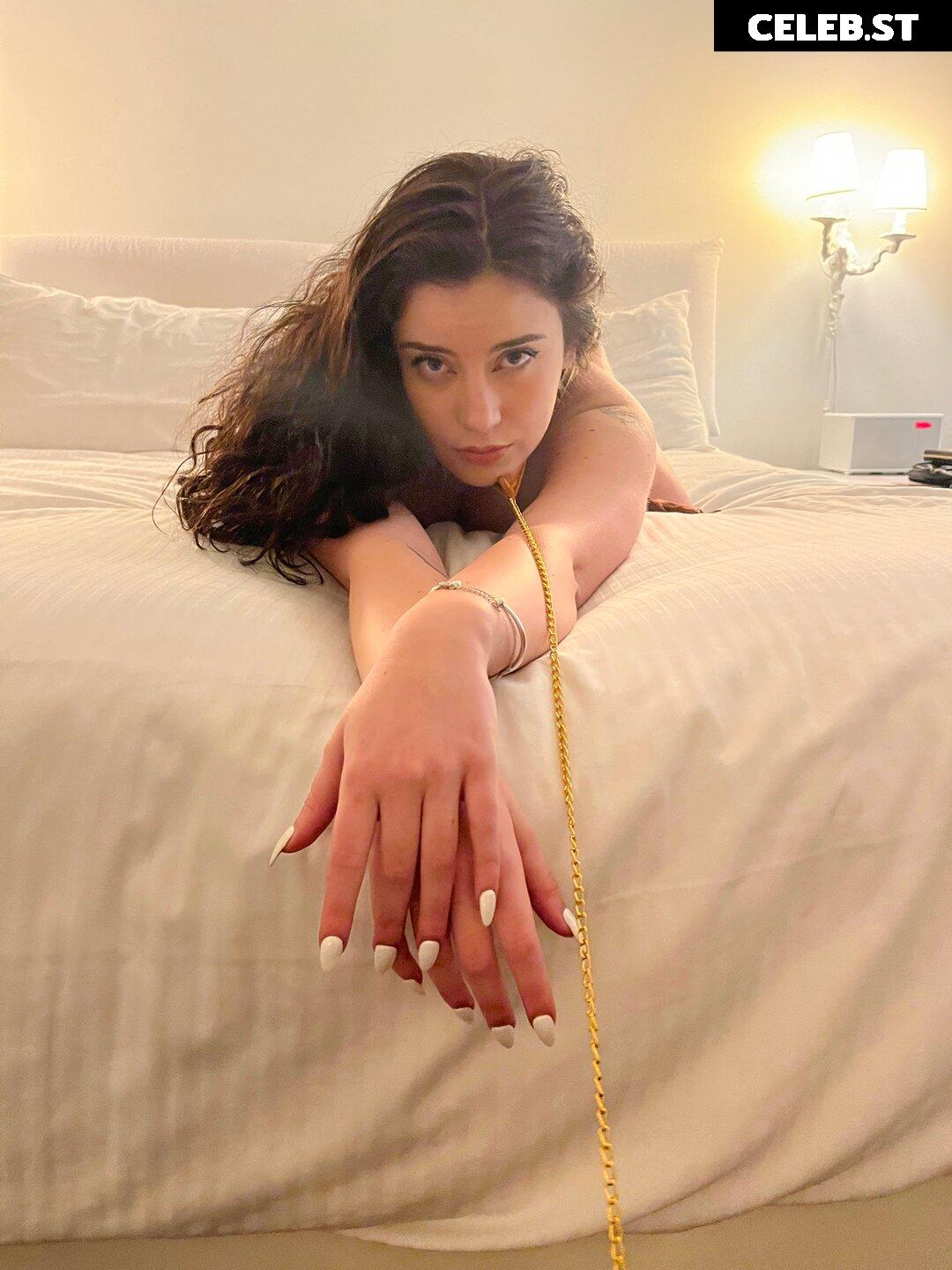 Hotblockchain / Emily Cocea / cryptobaddie1 Image 20594763