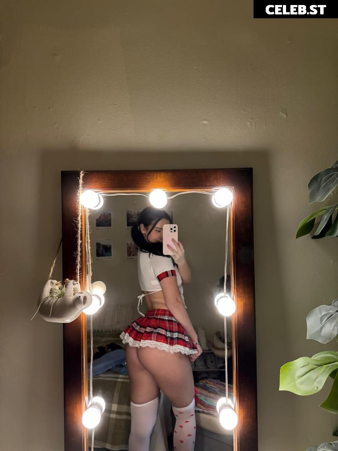 Hotblockchain / Emily Cocea / cryptobaddie1 Image 20590554