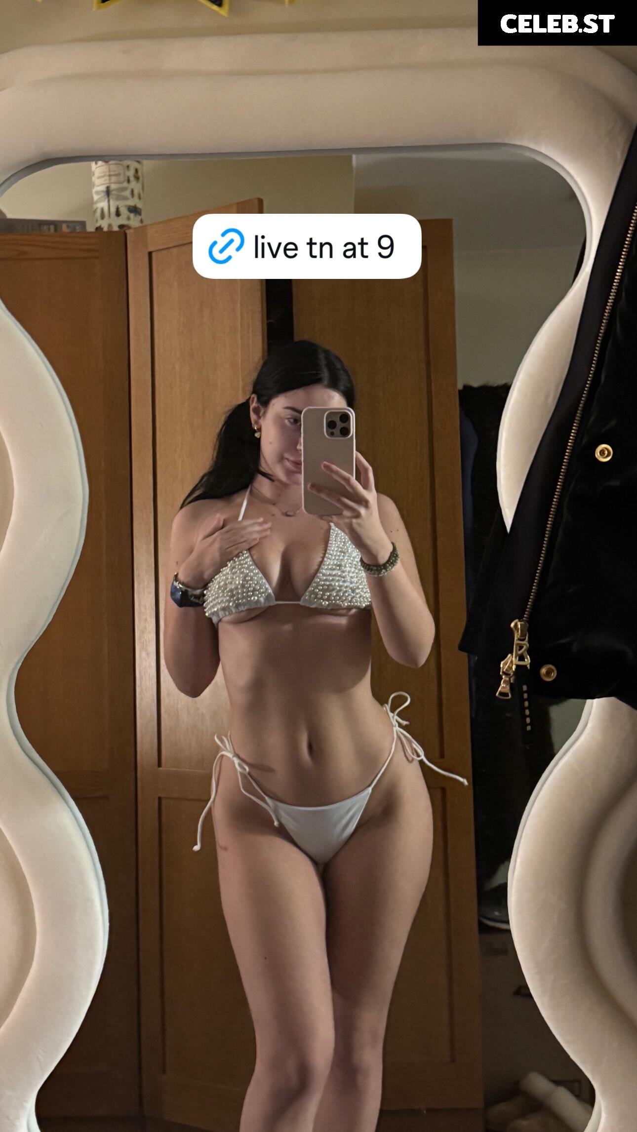 Hotblockchain / Emily Cocea / cryptobaddie1 Image 20590715