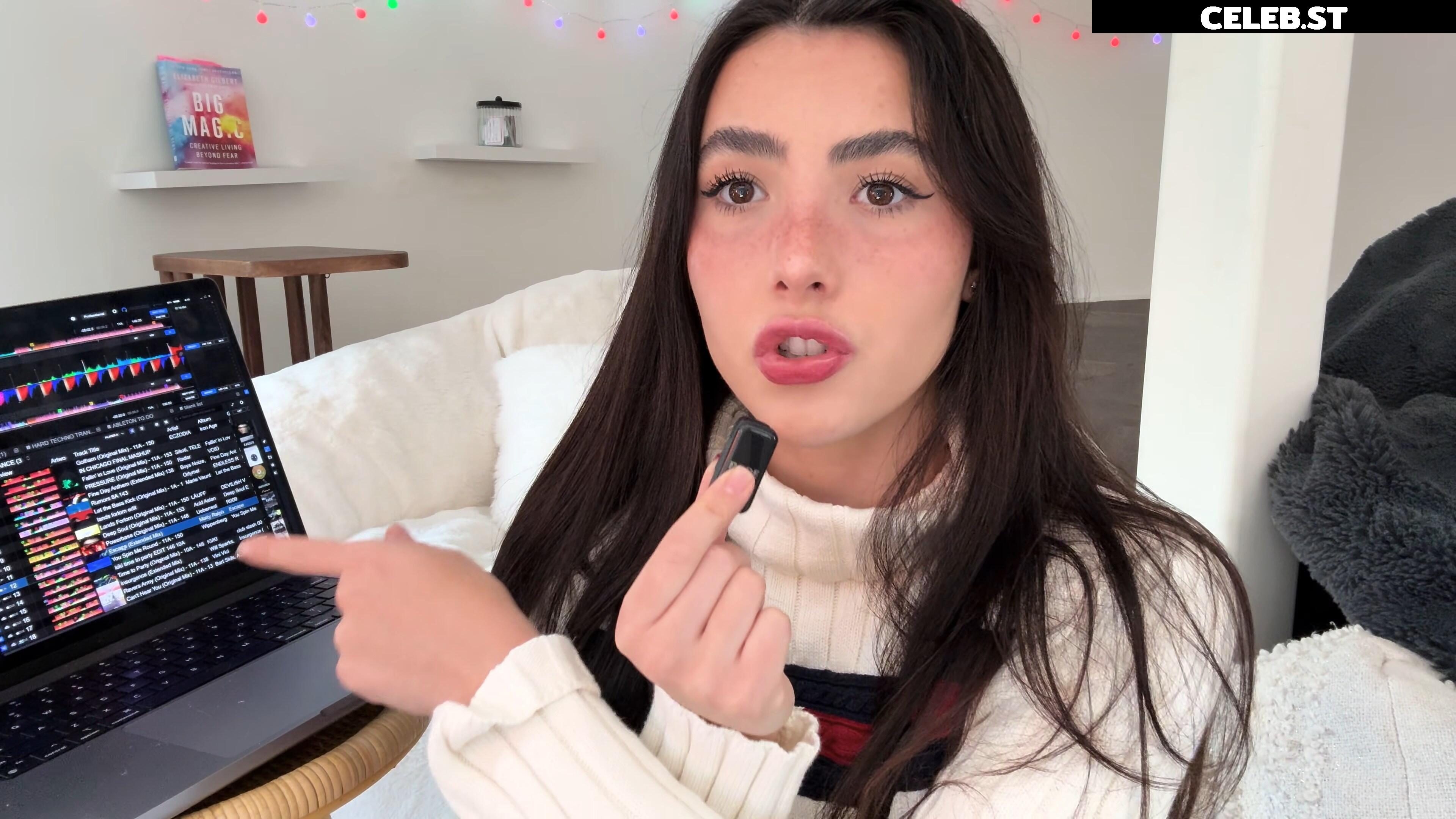 Andrea Botez (leaks = ban) Image 20592564