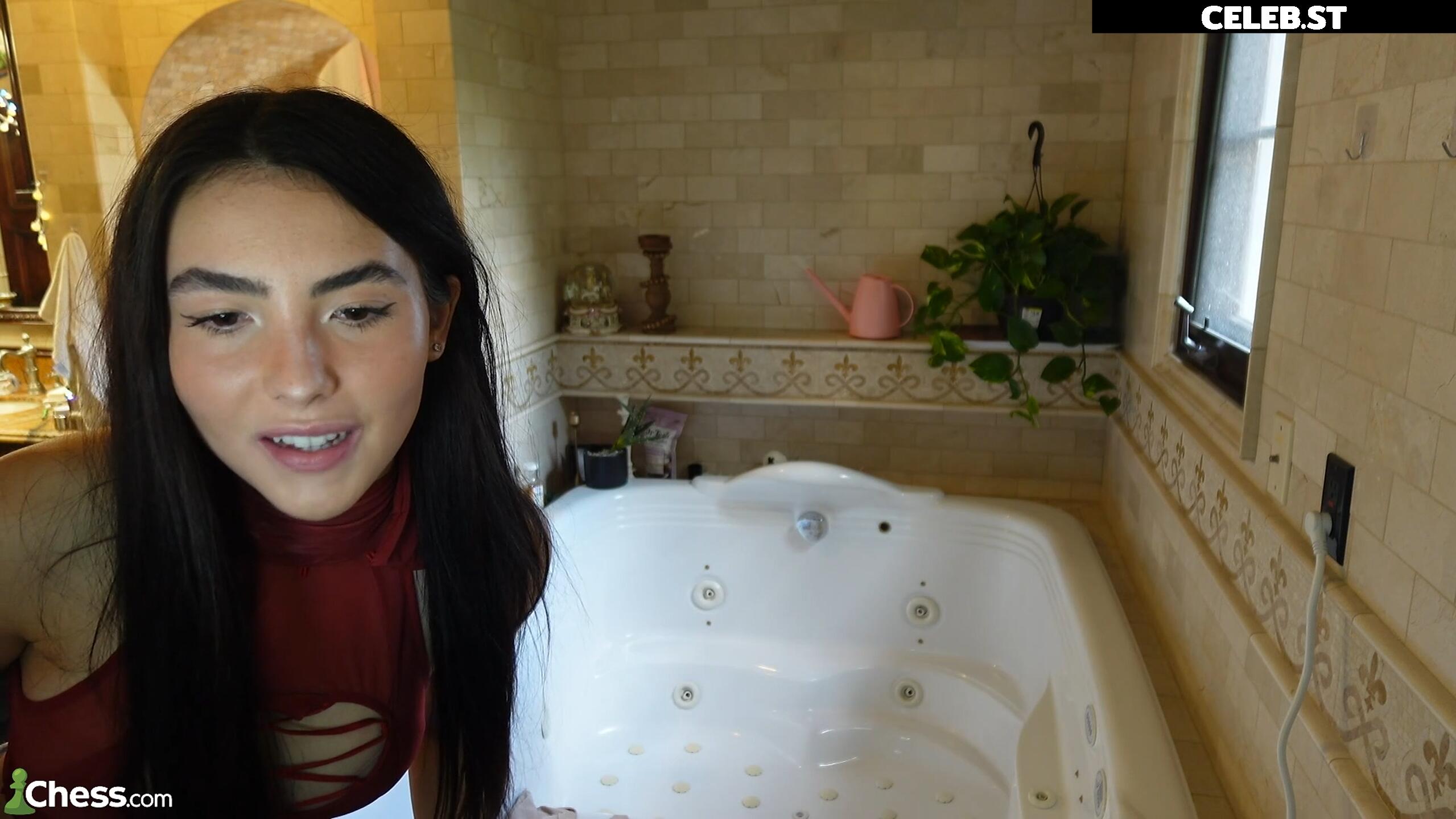 Andrea Botez (leaks = ban) Image 20592424