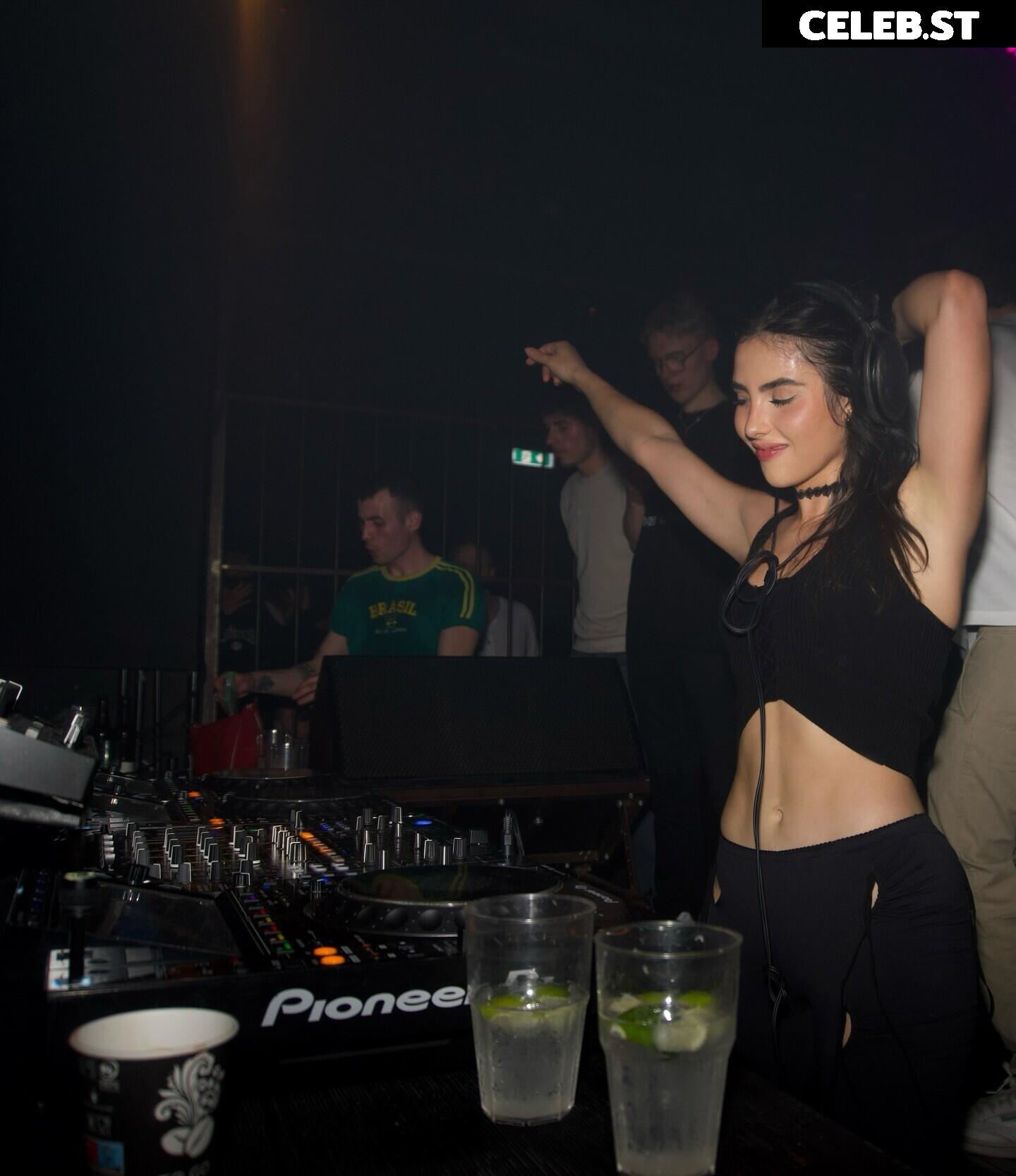 Andrea Botez (leaks = ban) Image 20592429