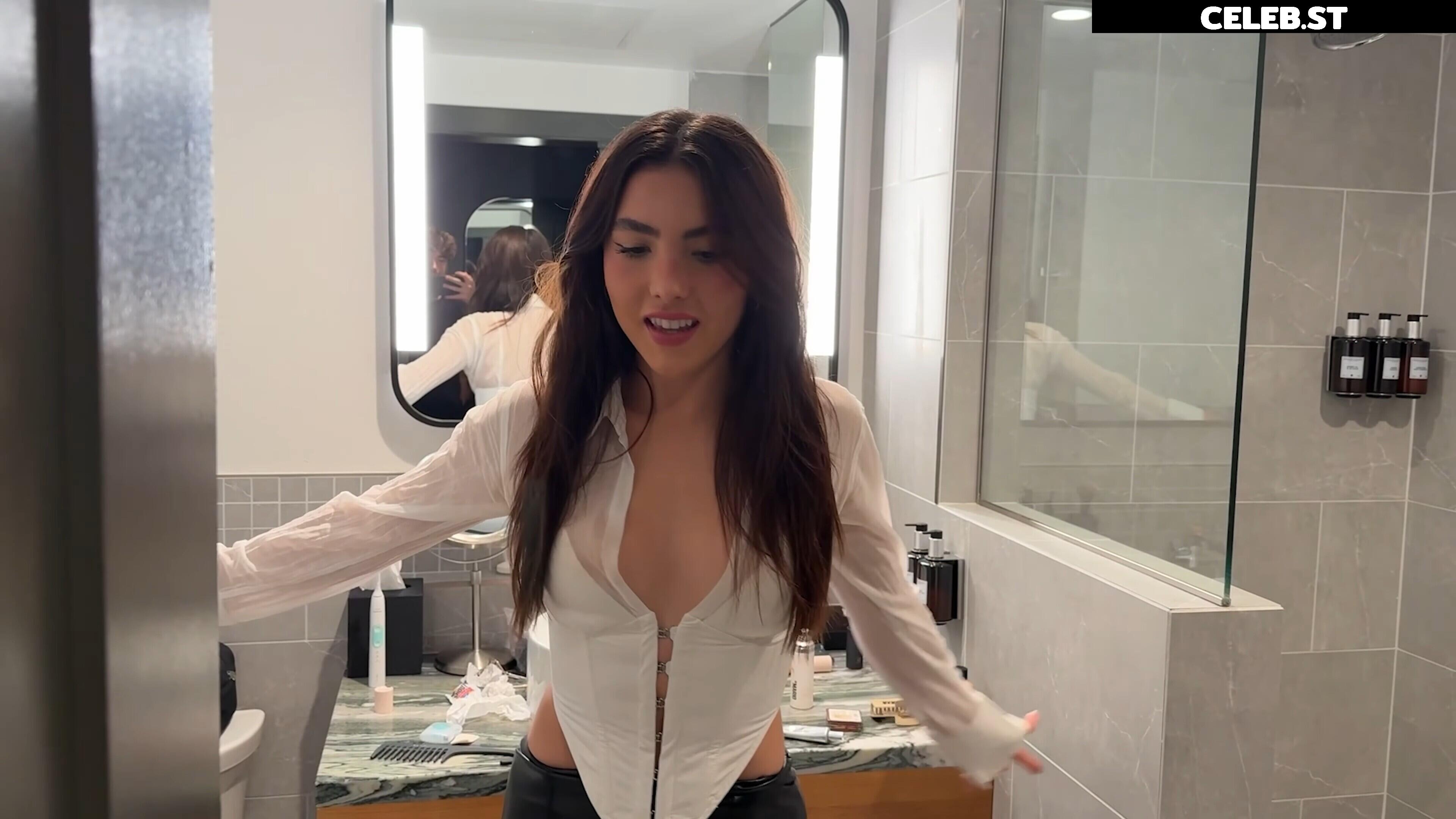 Andrea Botez (leaks = ban) Image 20592232