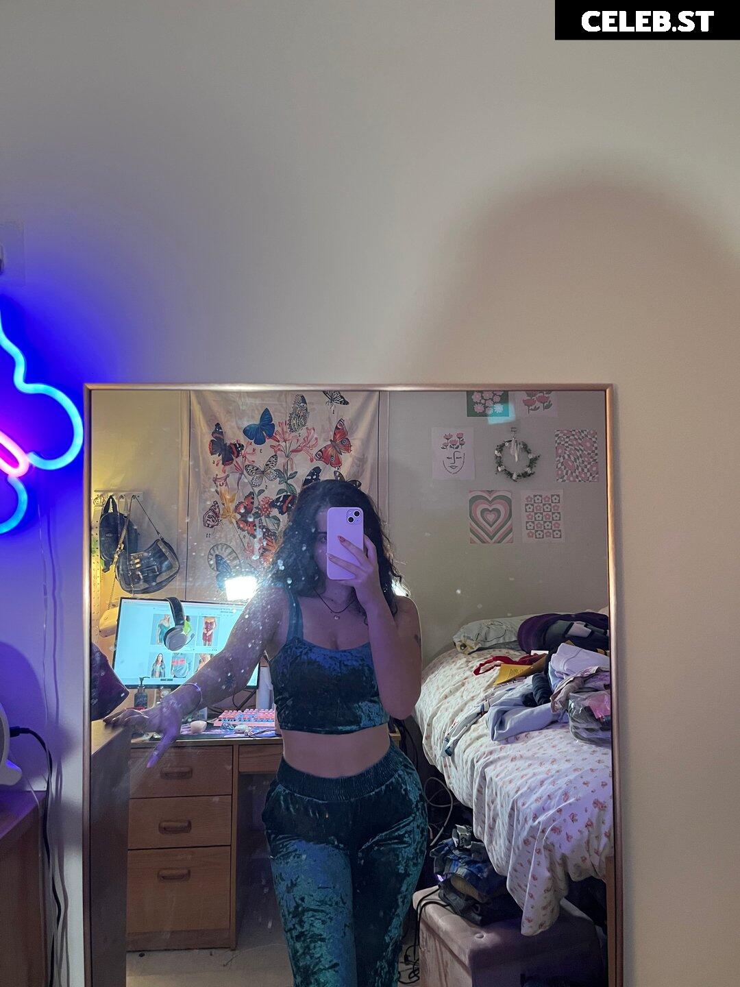 Hotblockchain / Emily Cocea / cryptobaddie1 Image 20589031