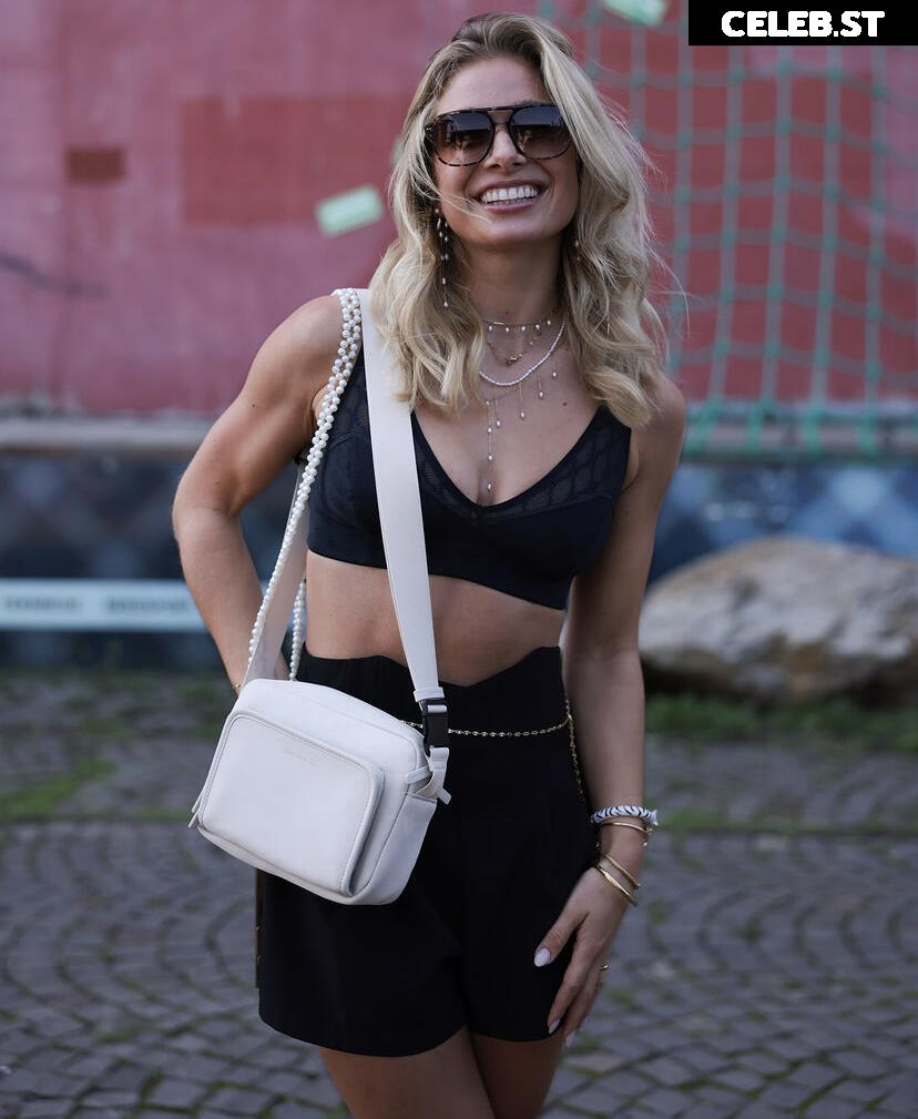 Lola Weippert Image 2041827