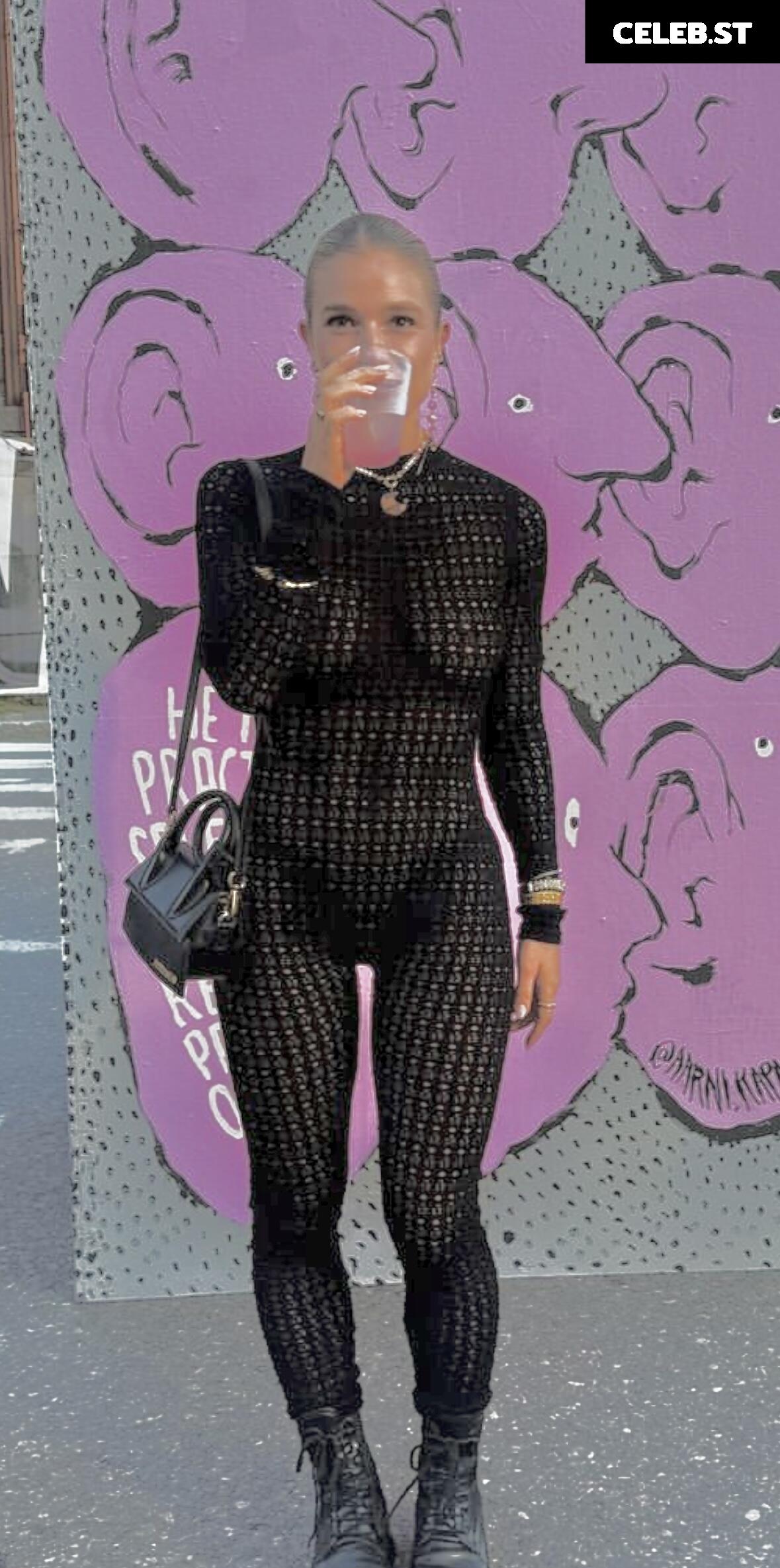 Lola Weippert Image 2042416