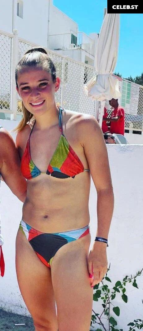 Female football/soccer players Image 20354035