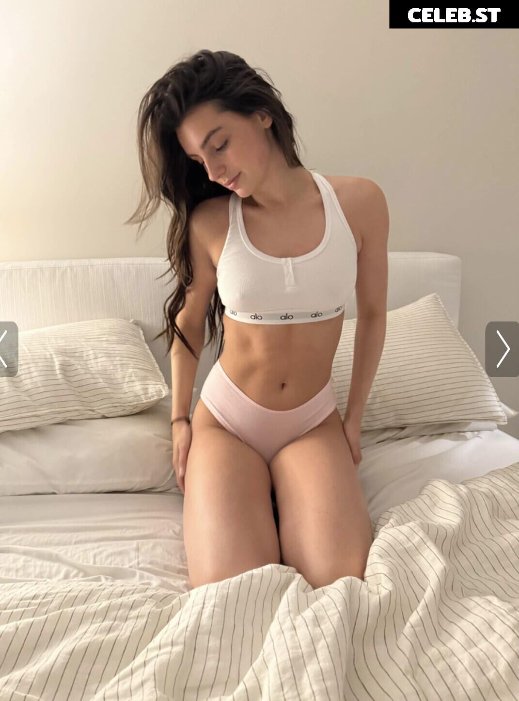 sav - savannah_demers - savannahraedemers Image 20357027
