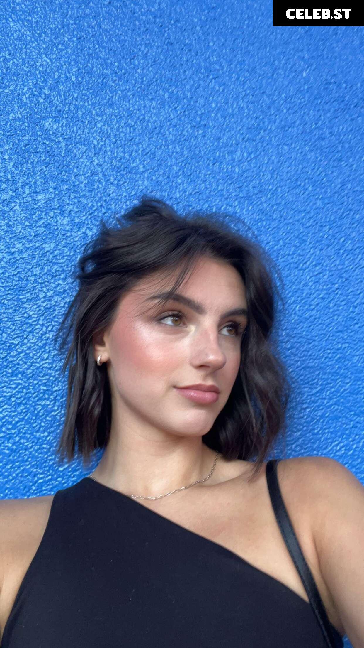 sav - savannah_demers - savannahraedemers Image 20356506
