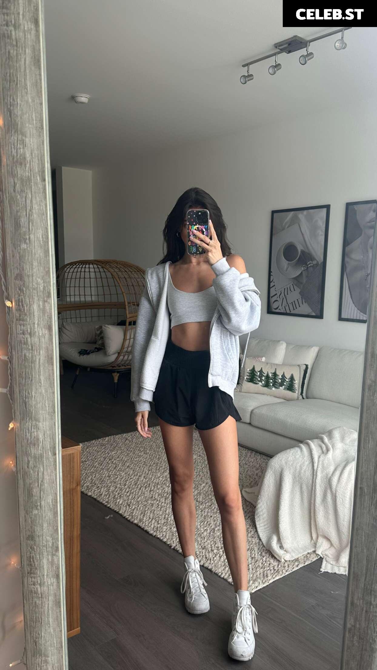 sav - savannah_demers - savannahraedemers Image 20356457