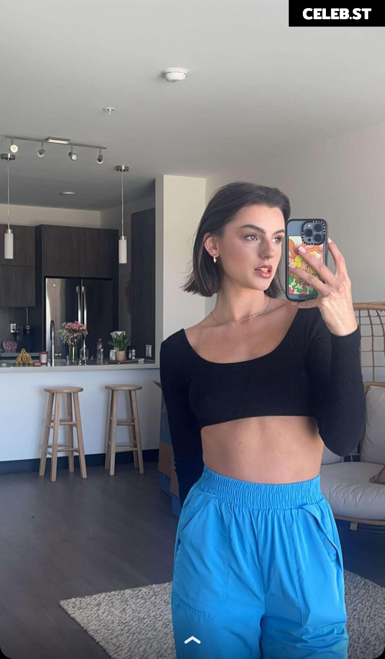 sav - savannah_demers - savannahraedemers Image 20356742