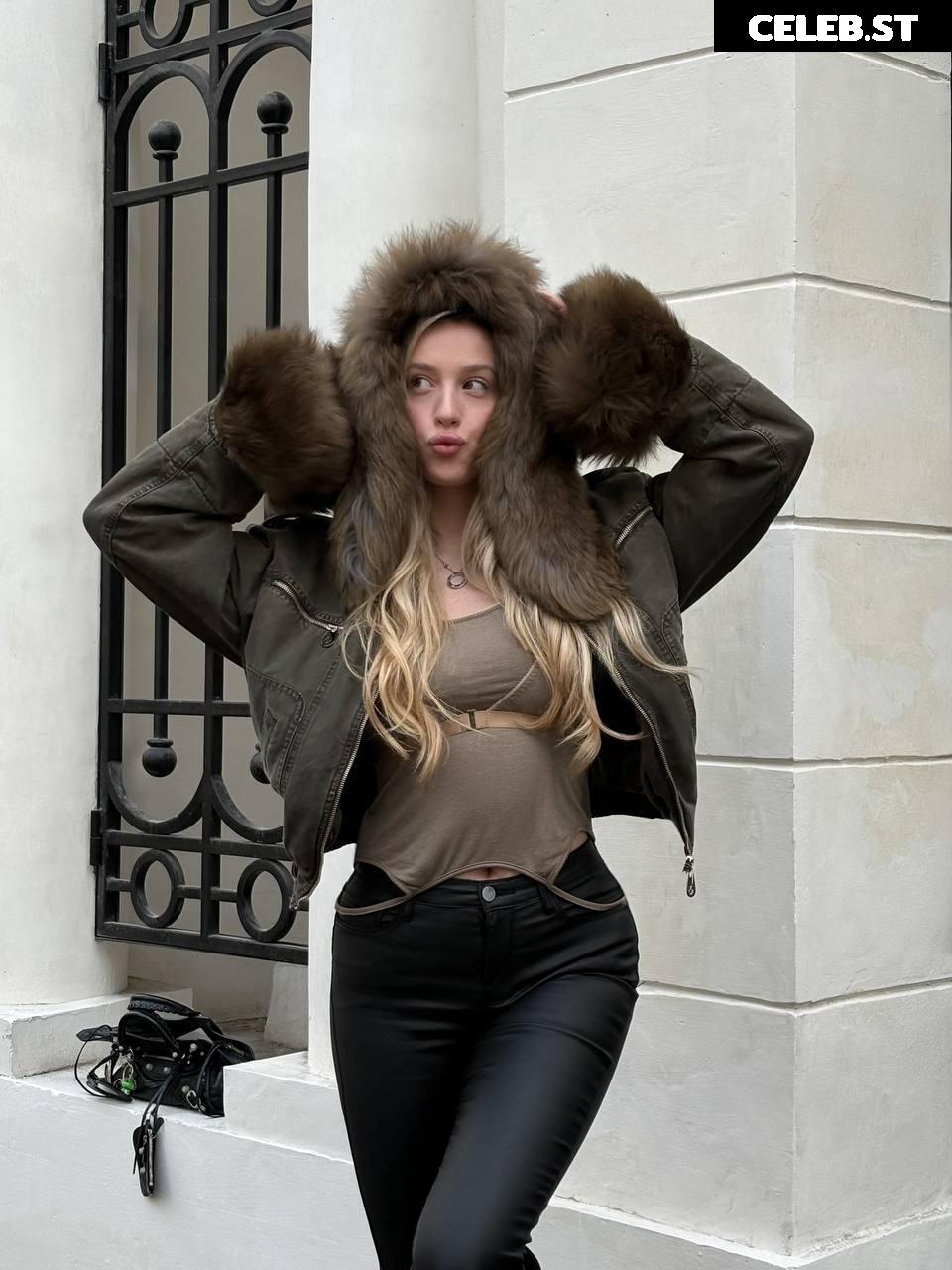 Anisimova Anastasia / anisimovaanastasia Image 20356351