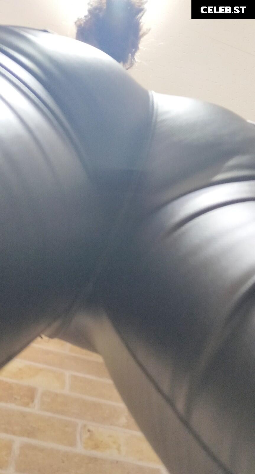 nene_booty | nene_workout Image 20369936
